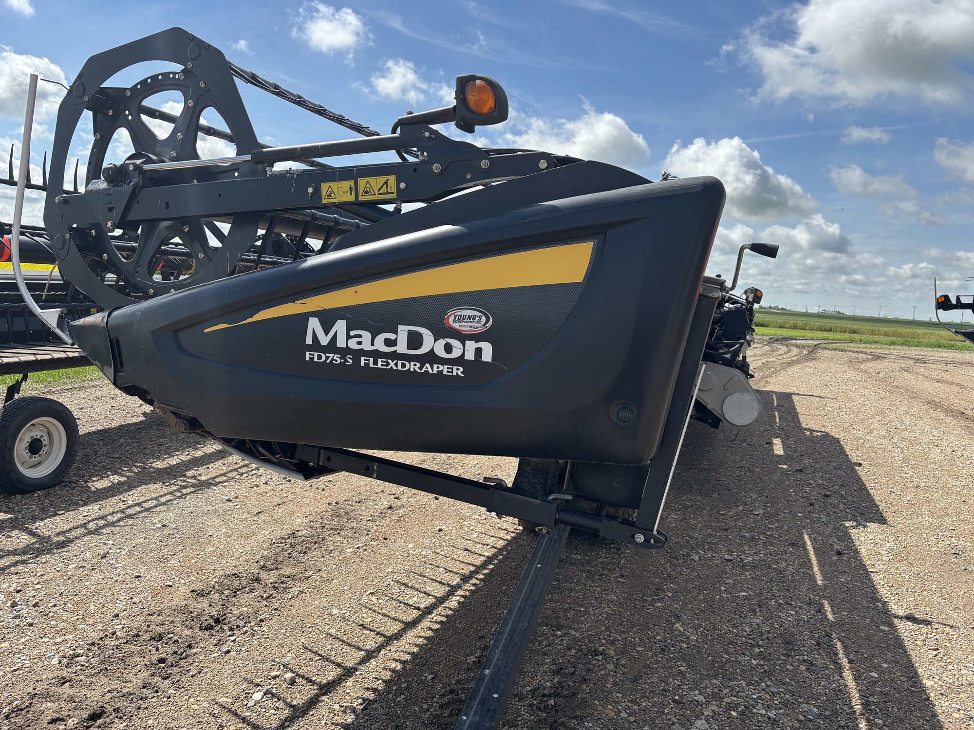 2017 MacDon FD75-40 SKD Header Draper Flex
