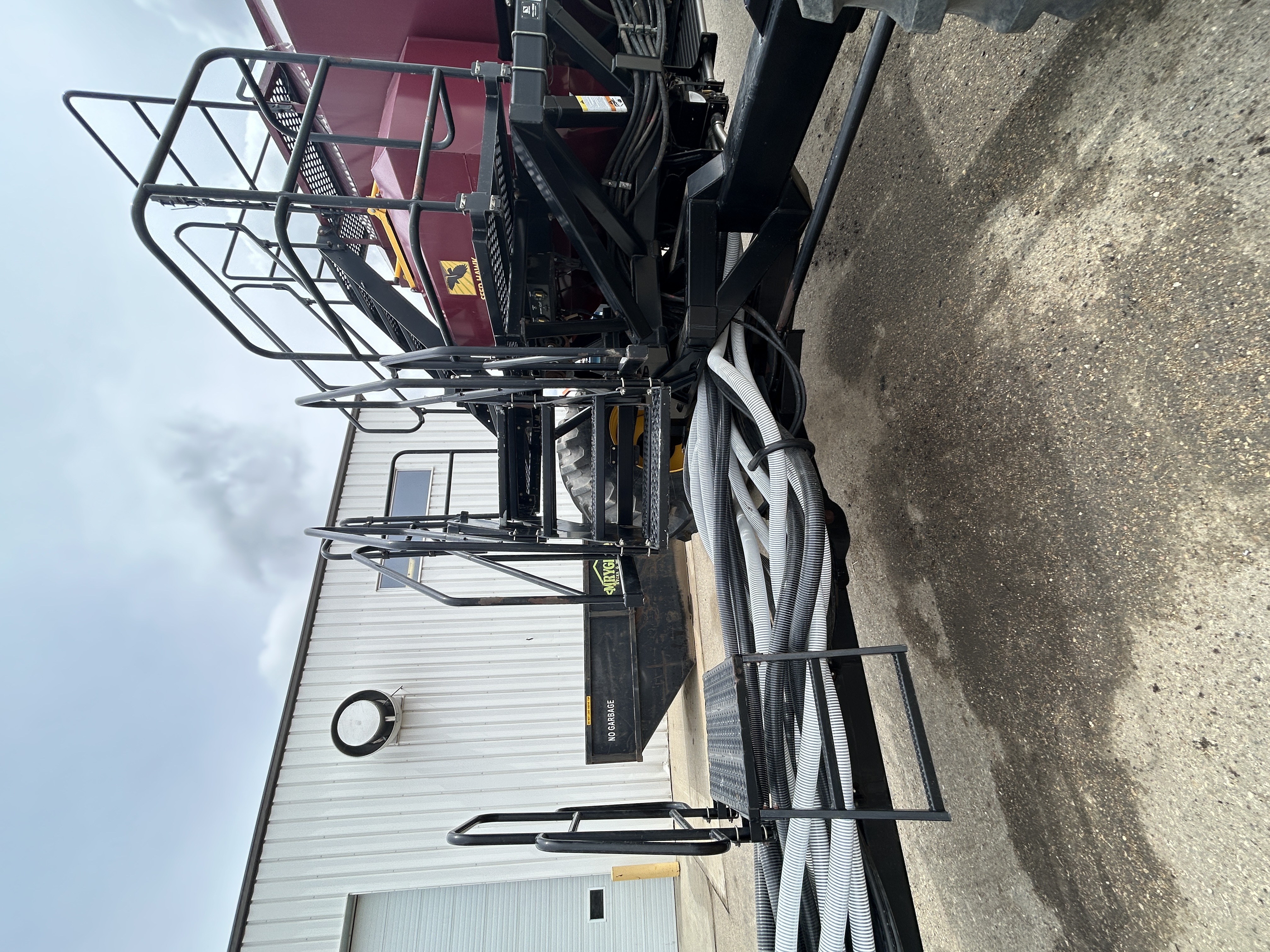 2017 Seed Hawk 8412 & 980 Air Drill