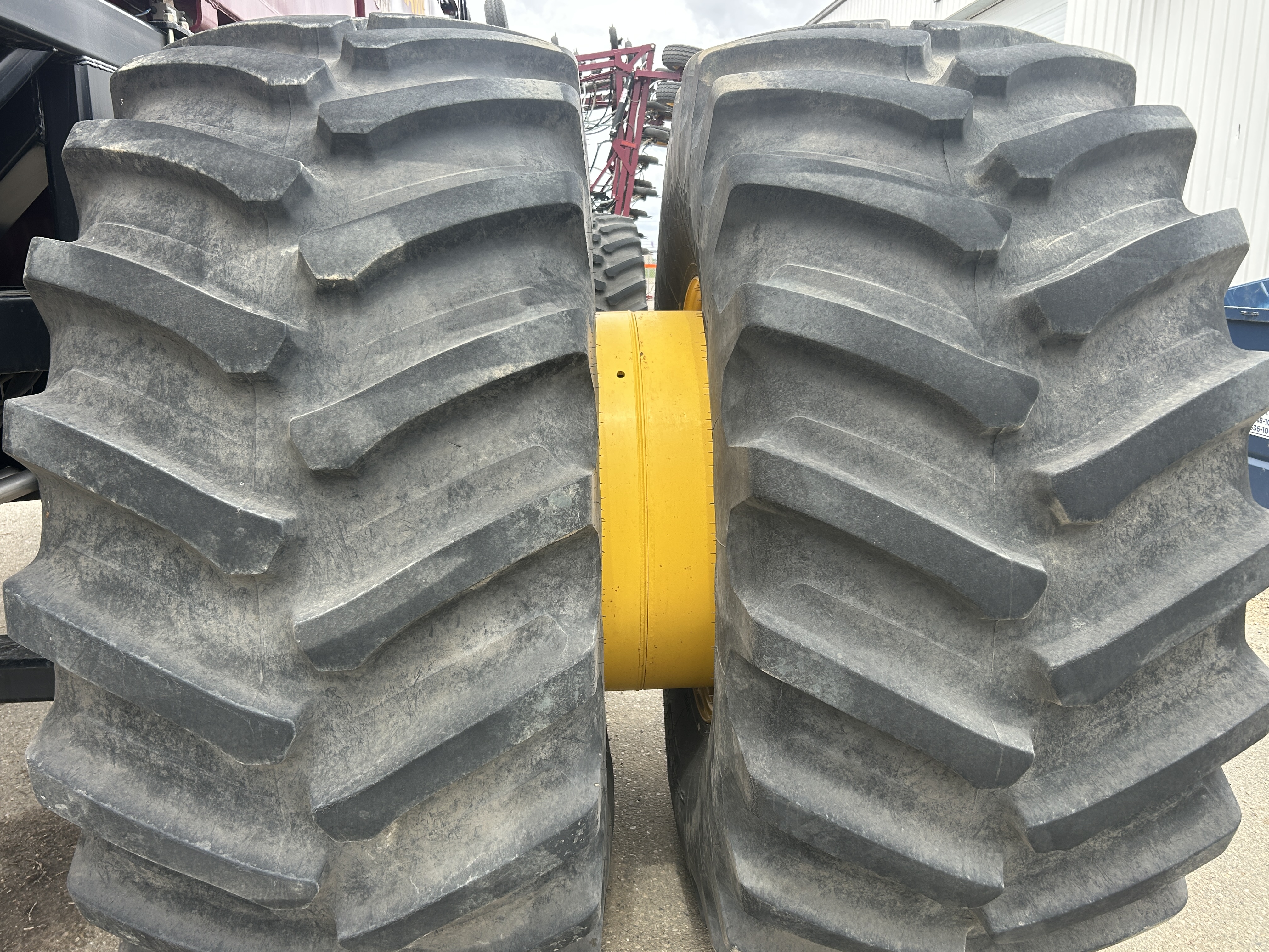 2017 Seed Hawk 8412 & 980 Air Drill