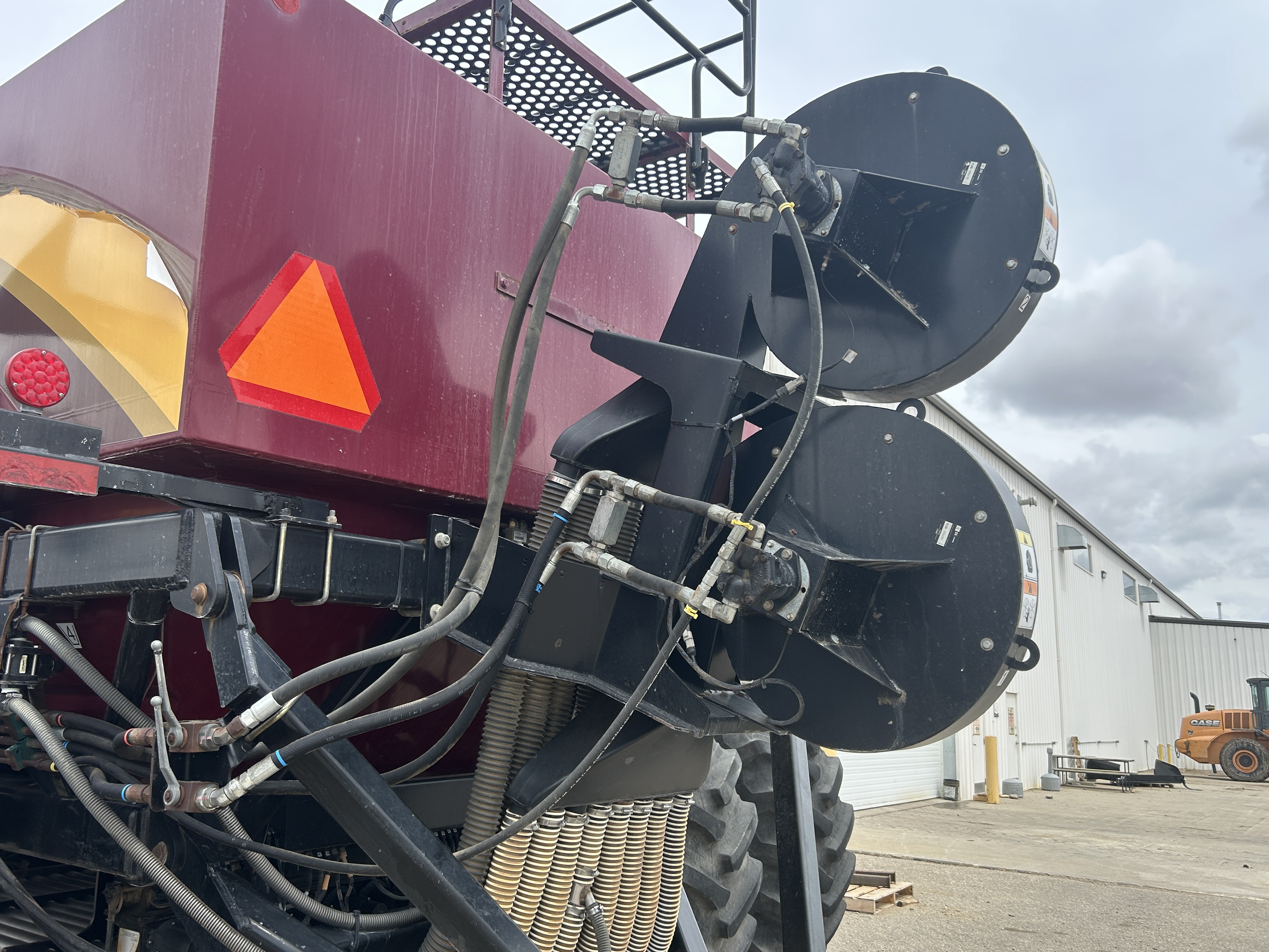 2017 Seed Hawk 8412 & 980 Air Drill