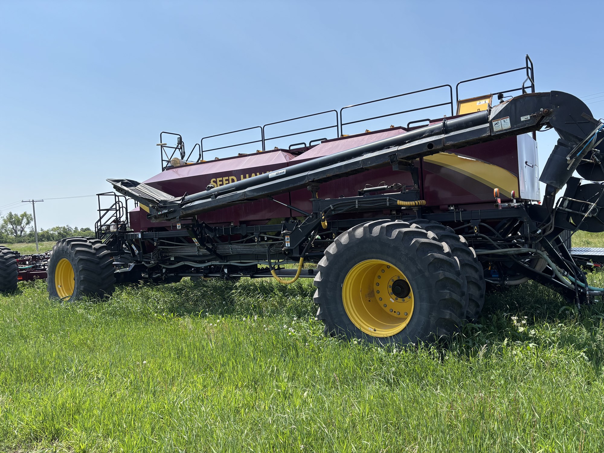 2017 Seed Hawk 8412 & 980 Air Drill