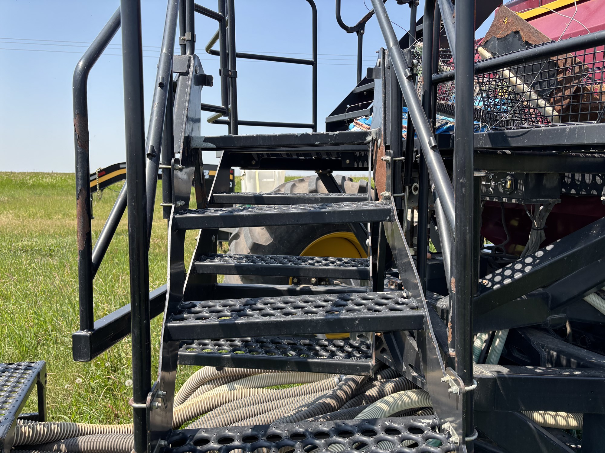 2017 Seed Hawk 8412 & 980 Air Drill