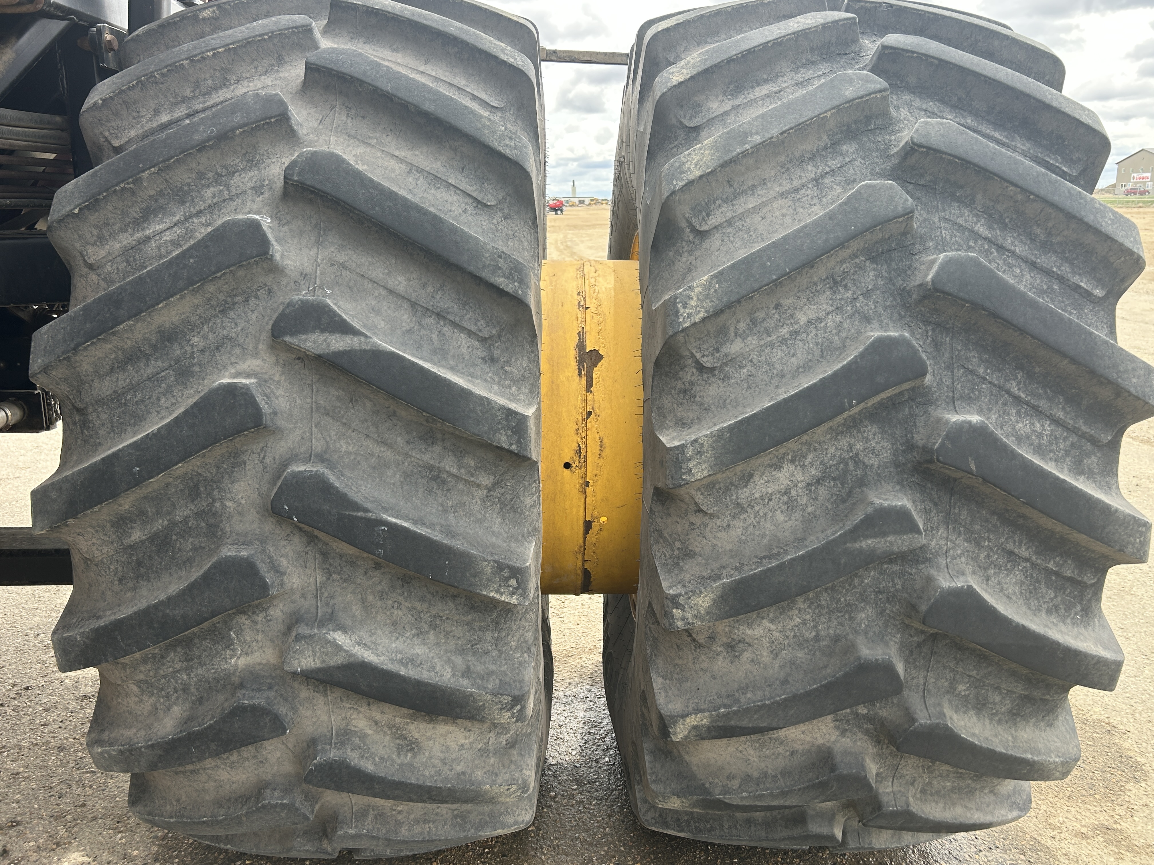 2017 Seed Hawk 8412 & 980 Air Drill