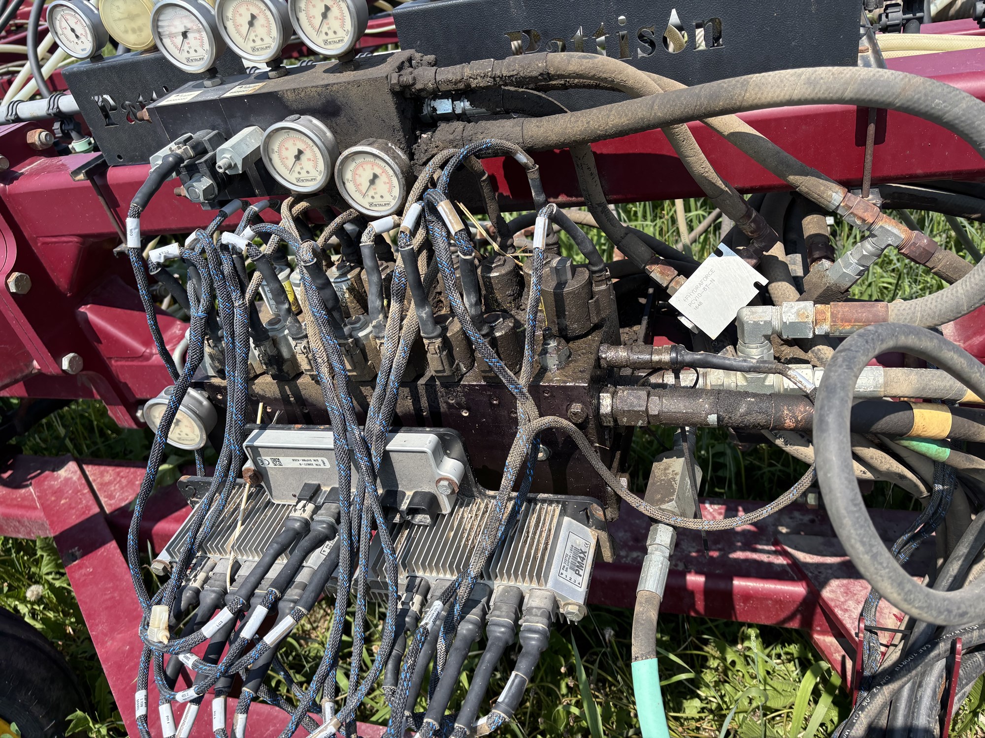 2017 Seed Hawk 8412 & 980 Air Drill