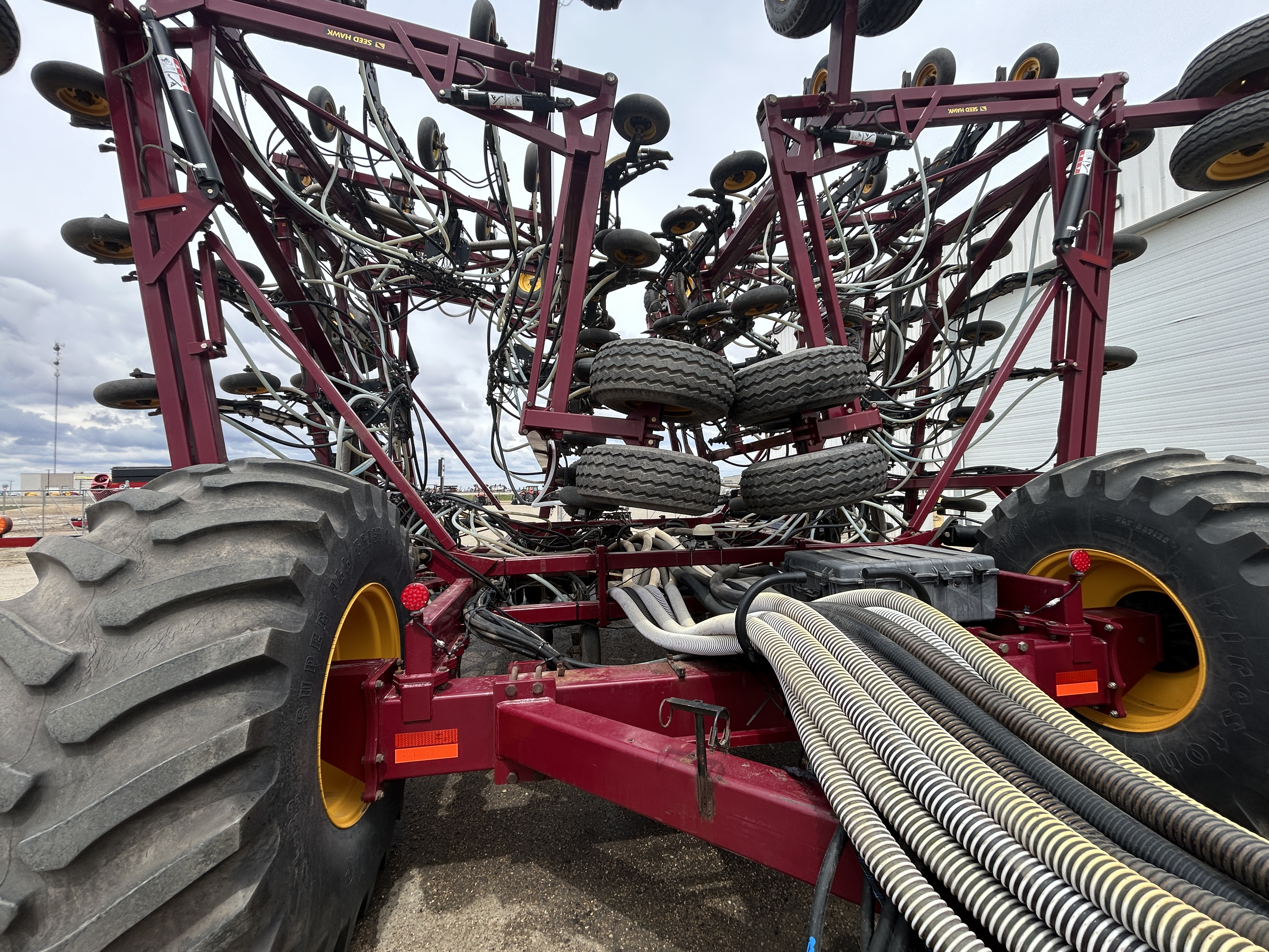 2017 Seed Hawk 8412 & 980 Air Drill