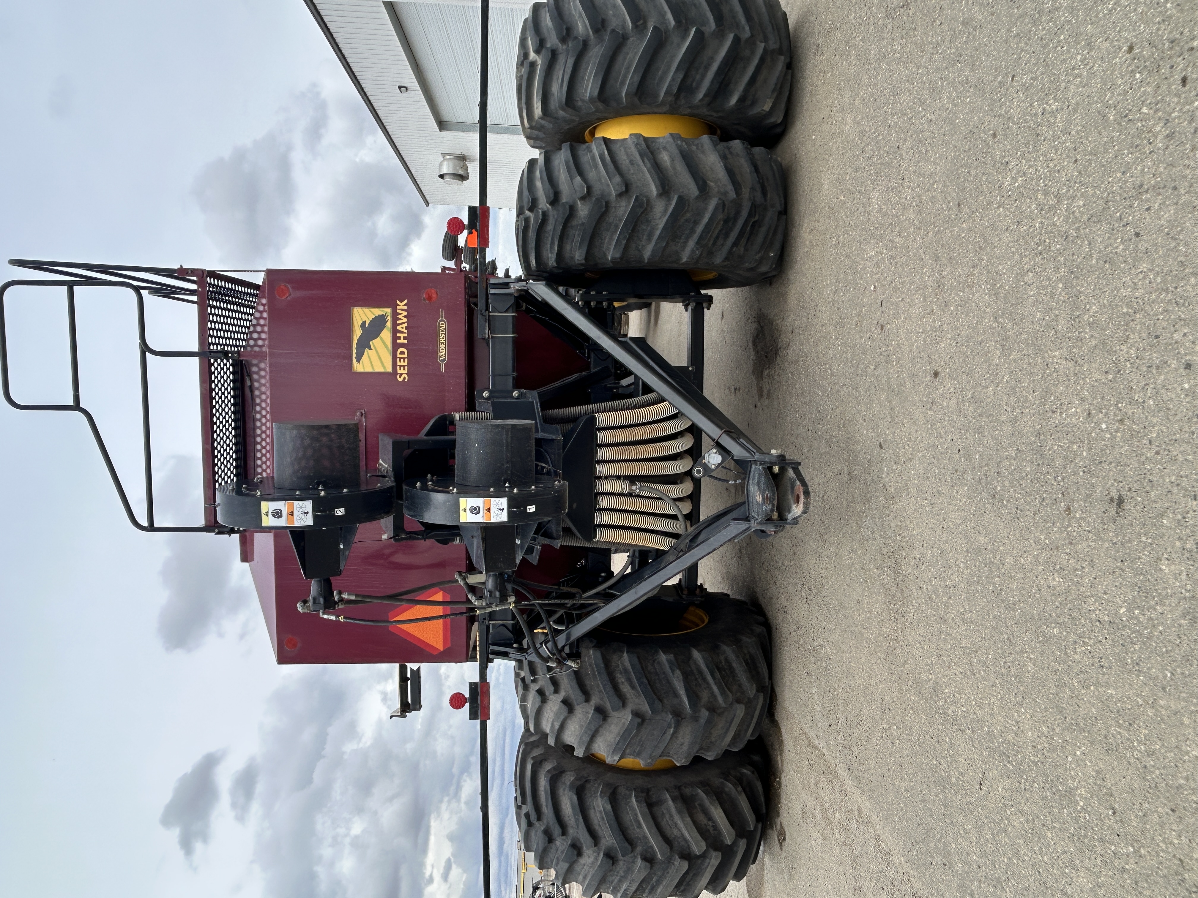 2017 Seed Hawk 8412 & 980 Air Drill