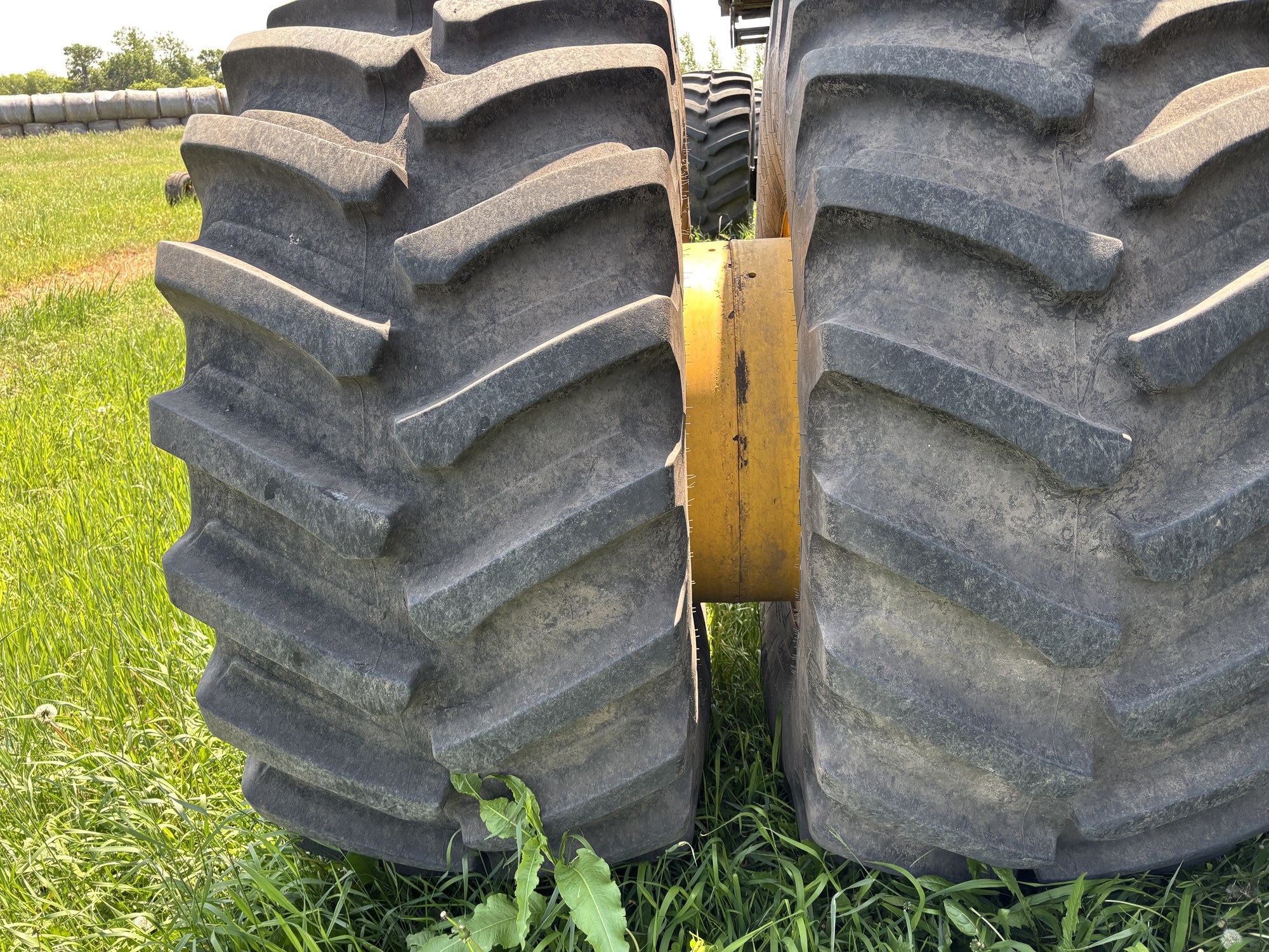 2017 Seed Hawk 8412 & 980 Air Drill