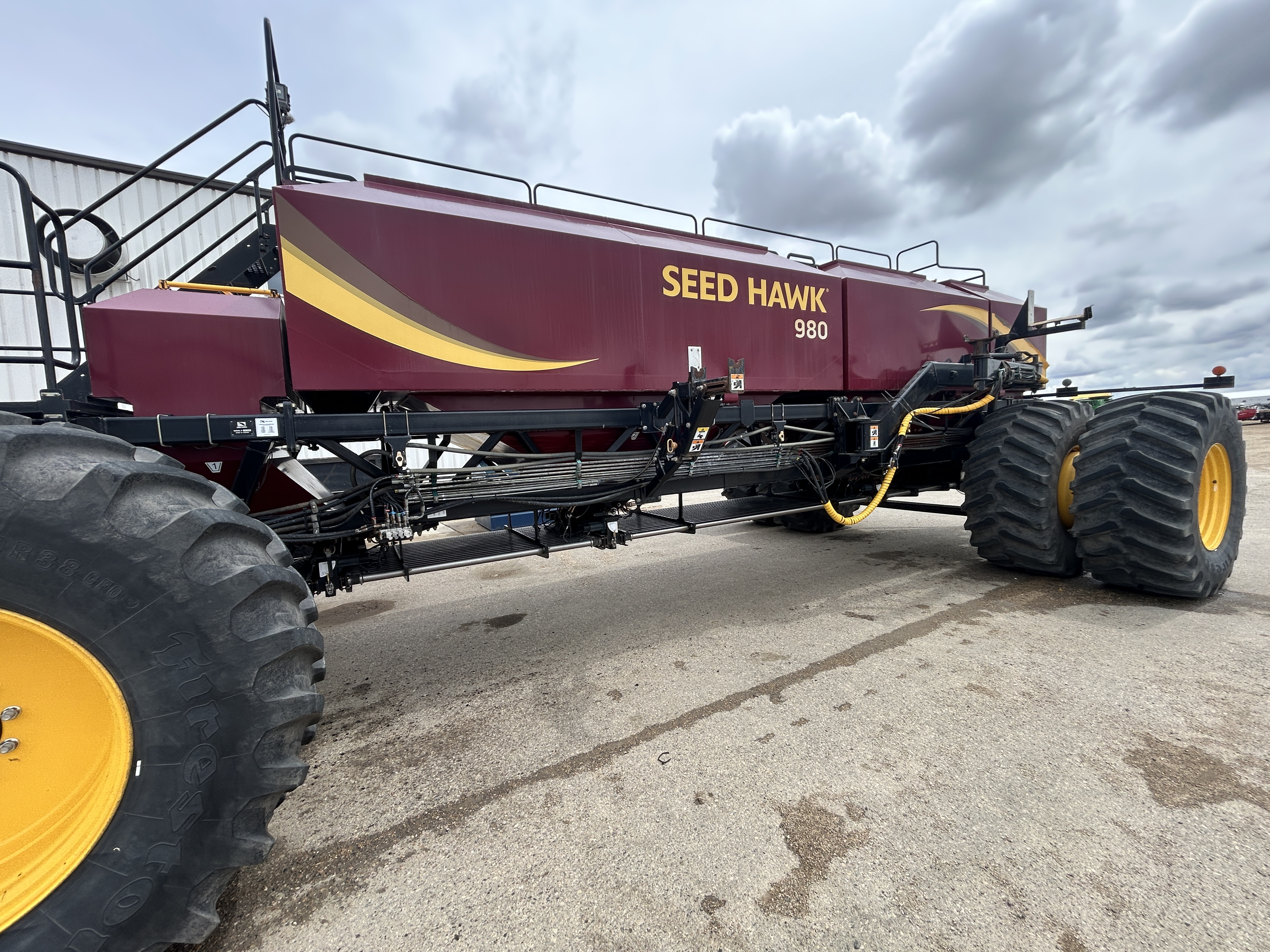 2017 Seed Hawk 8412 & 980 Air Drill