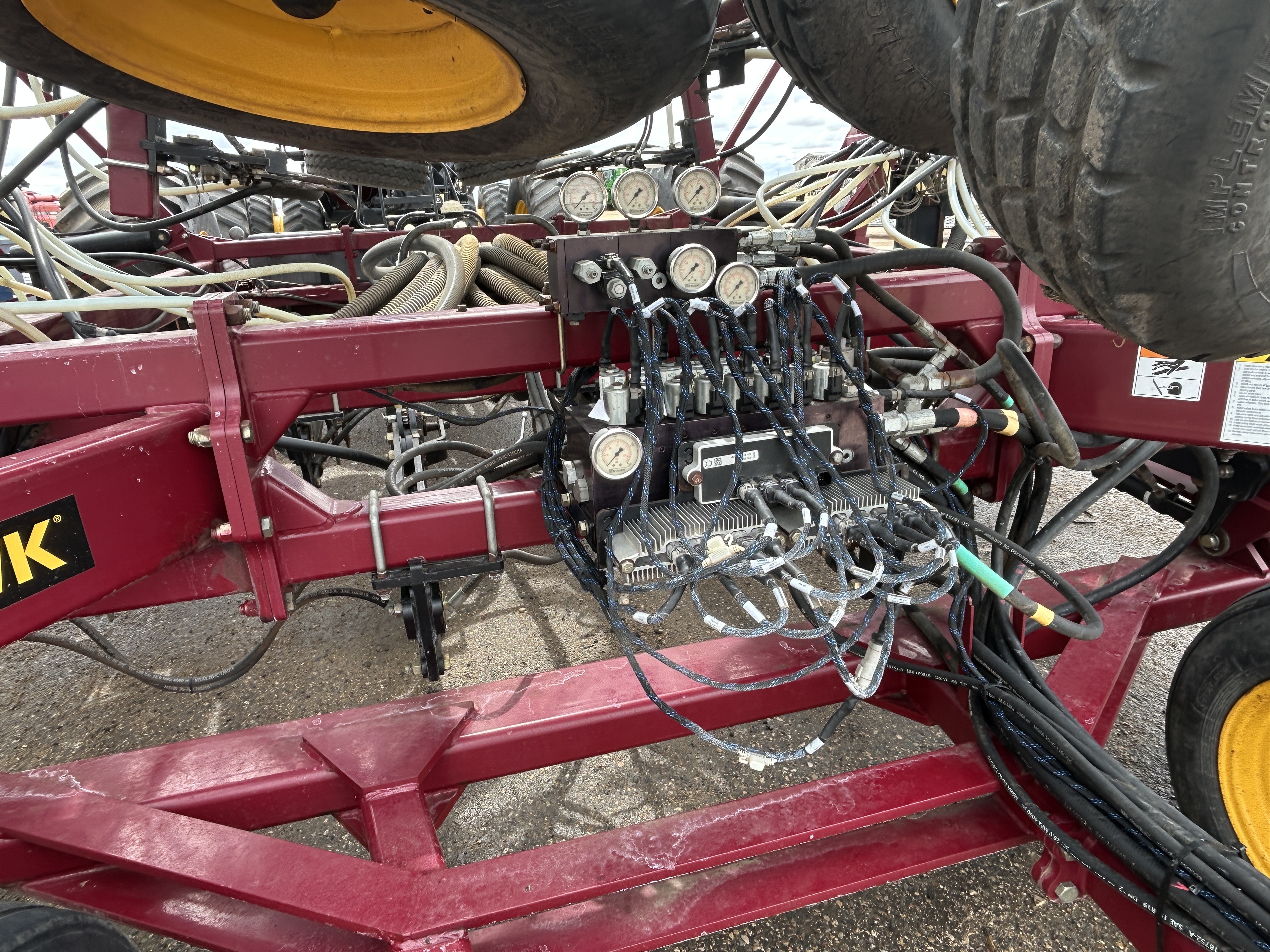 2017 Seed Hawk 8412 & 980 Air Drill