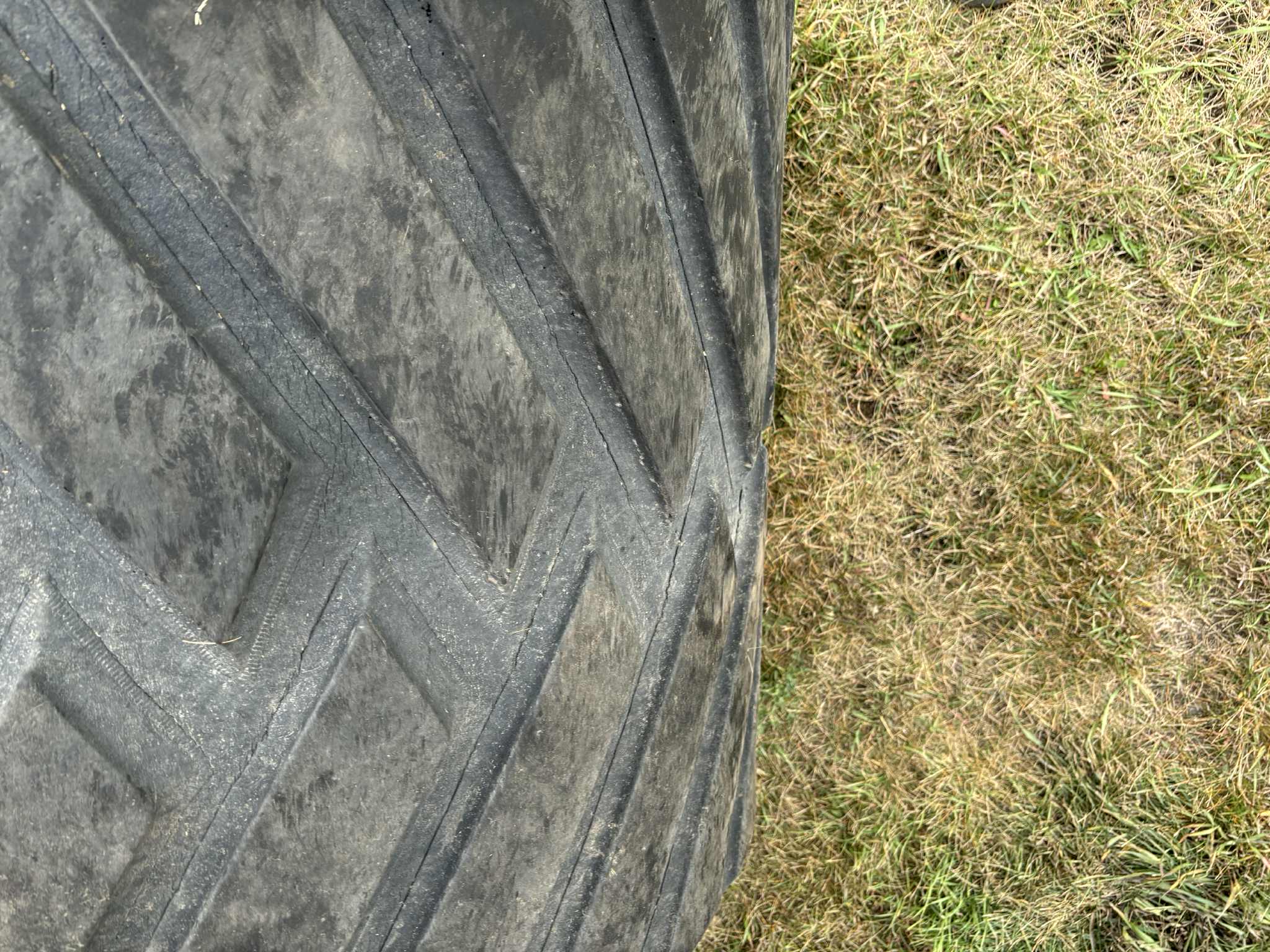 2015 J&M 1121 Grain Cart