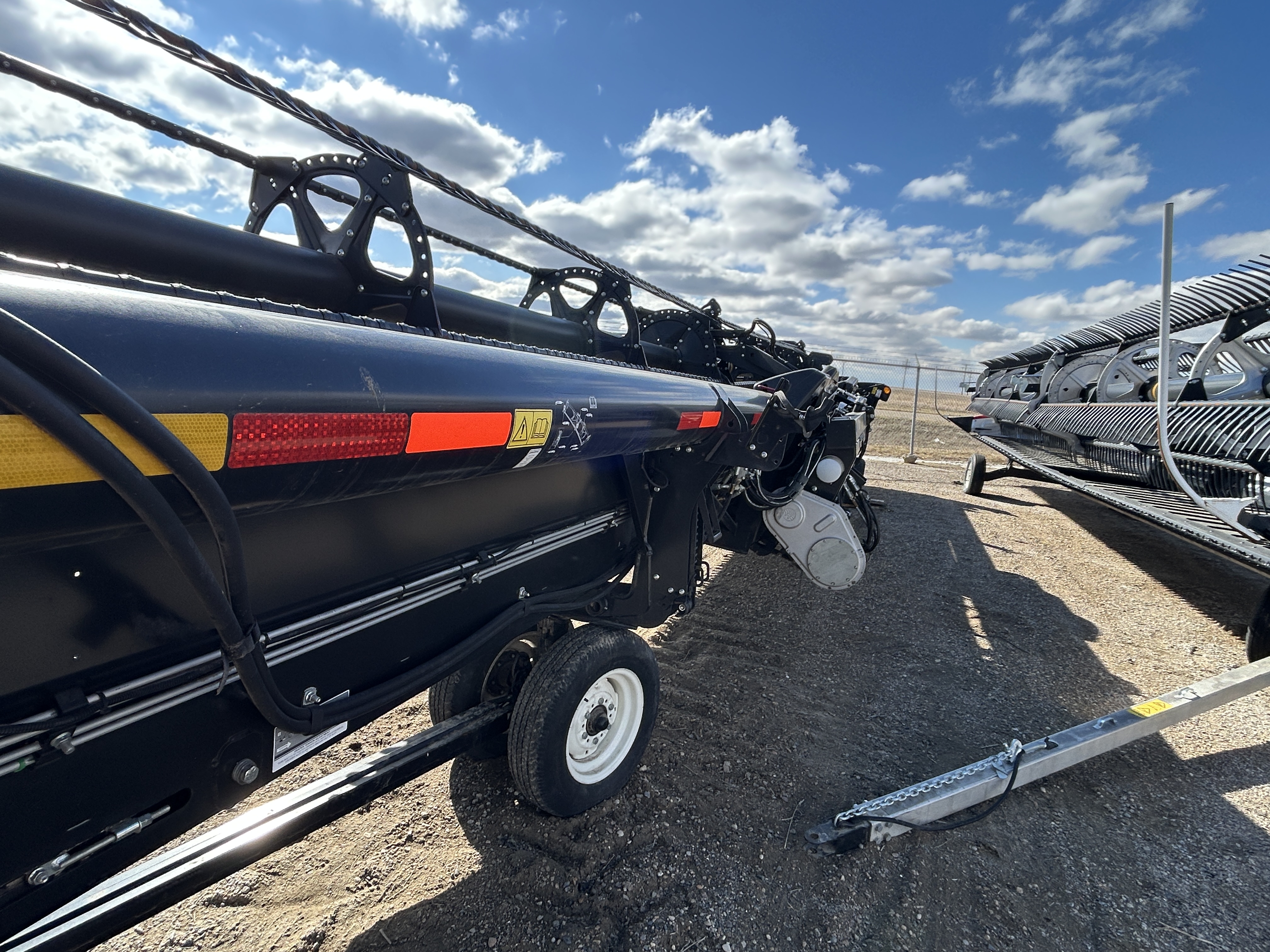 2020 MacDon FD140 Header Draper Flex