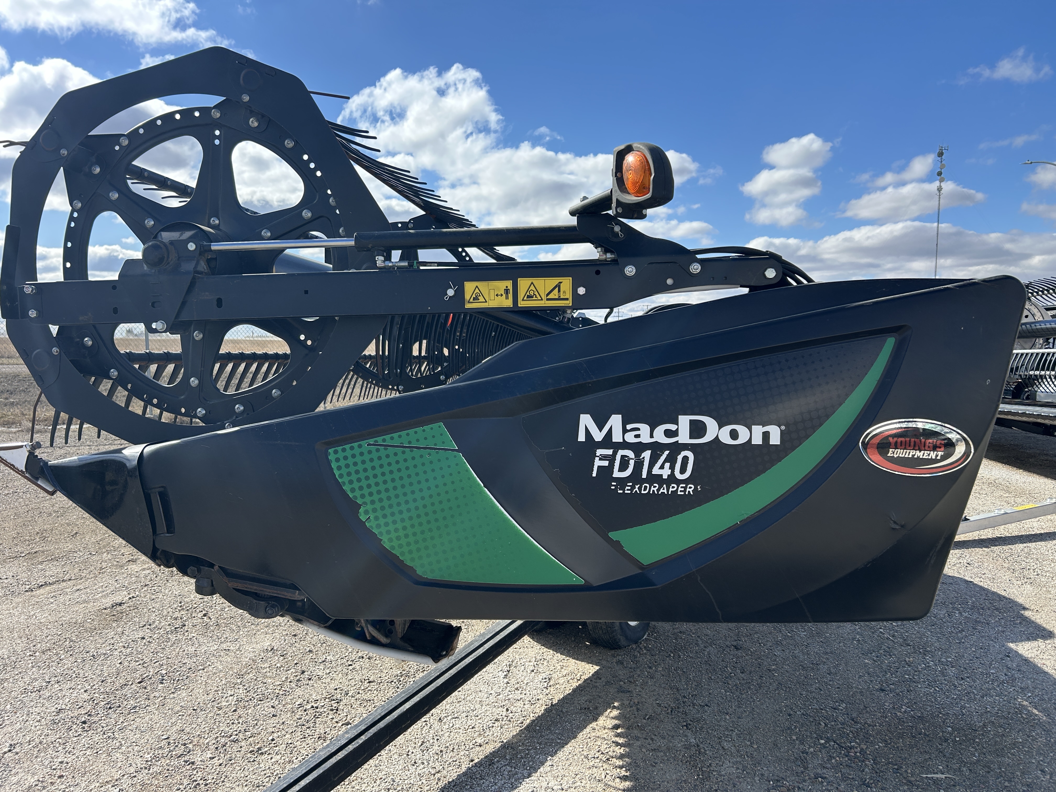 2018 MacDon FD140 Header Draper Flex