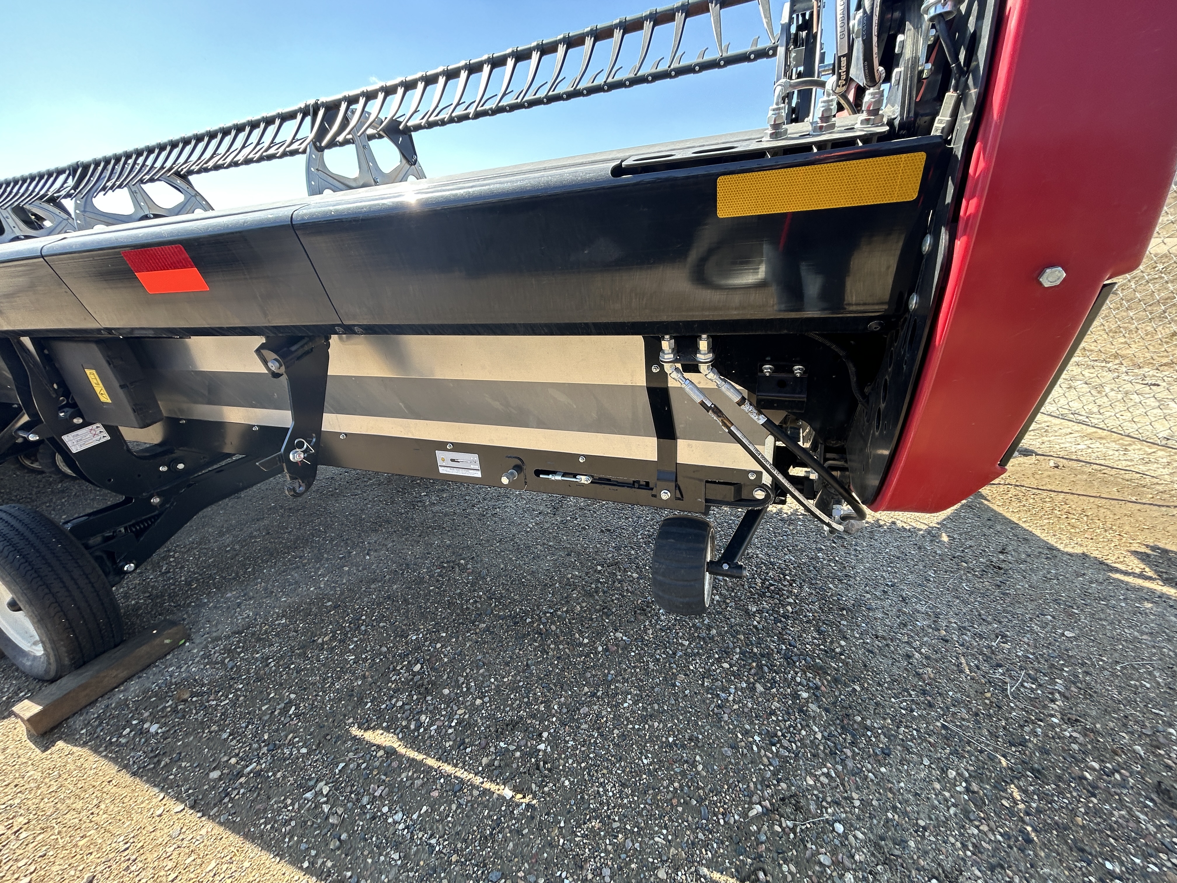 2023 MacDon FD240 Header Draper Flex