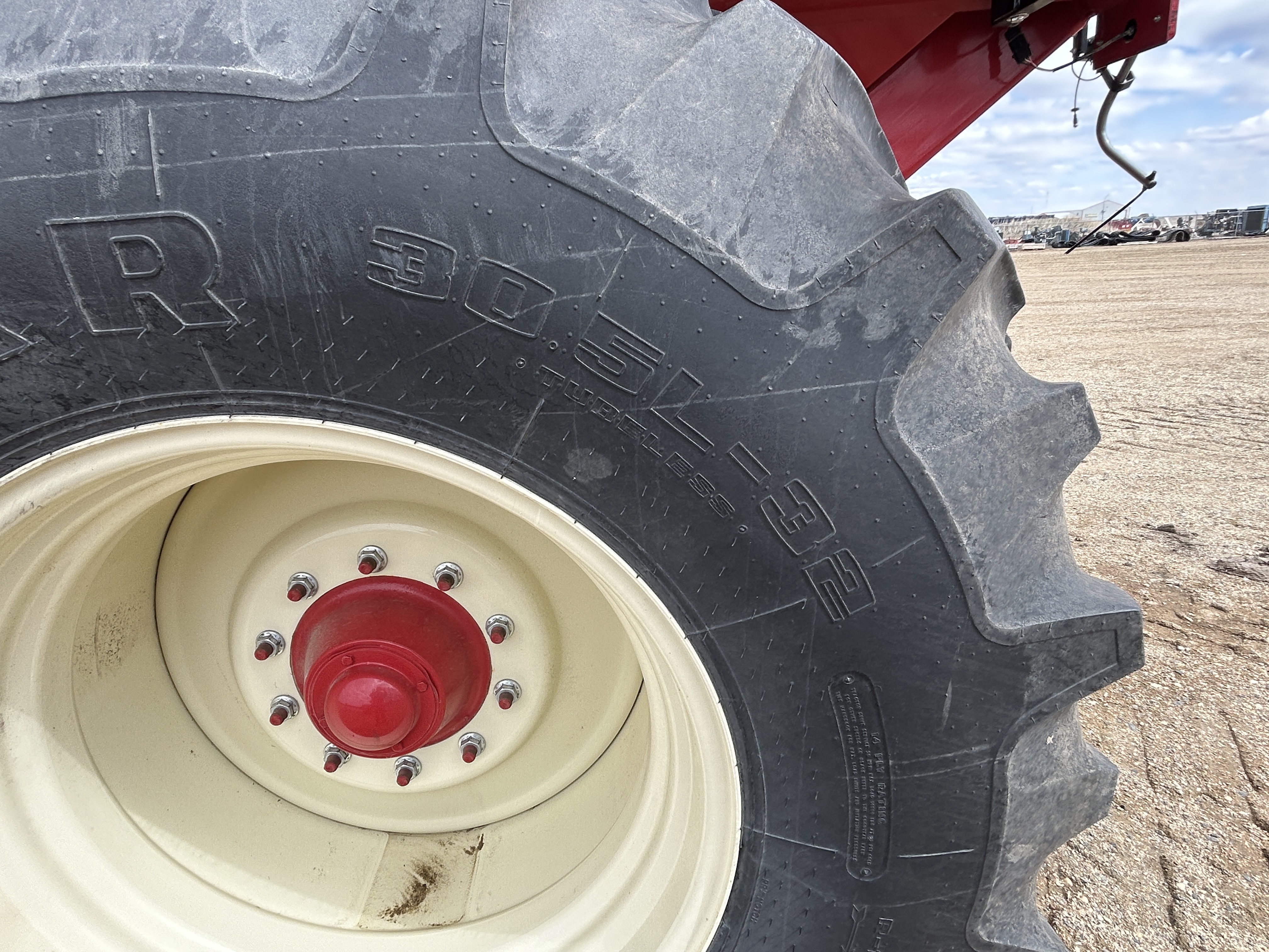 2017 Parker 839 Grain Cart