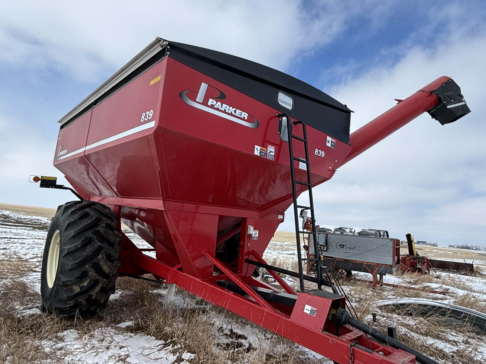 2017 Parker 839 Grain Cart