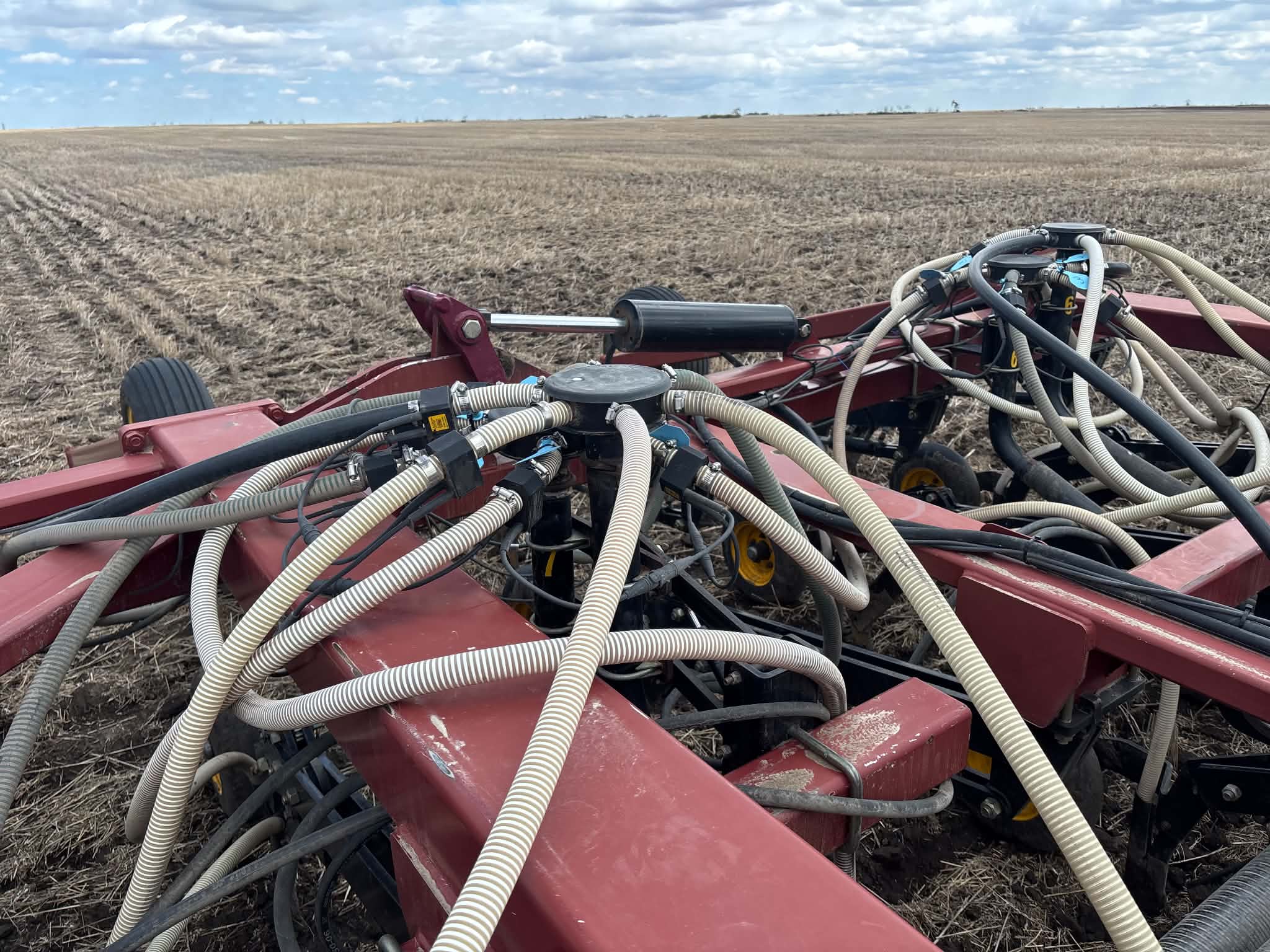 2011 Seed Hawk 5012 & 500 Air Drill