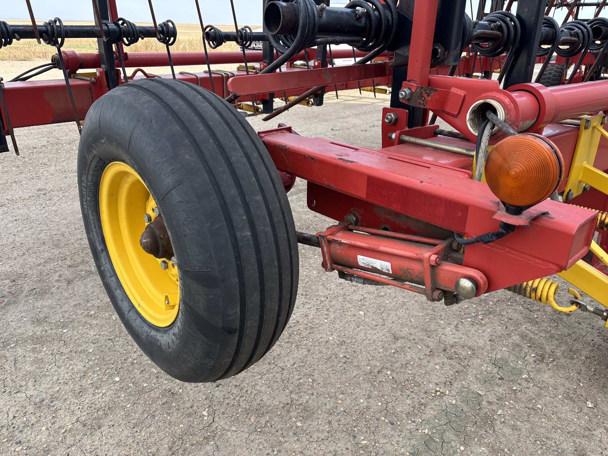 2011 Bourgault 7200-72 Harrow Heavy