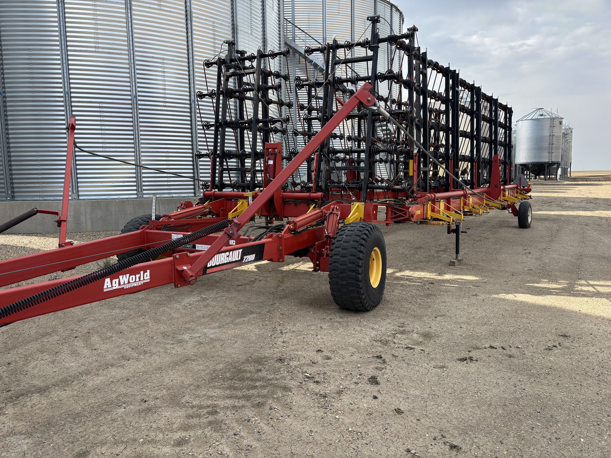 2011 Bourgault 7200-72 Harrow Heavy