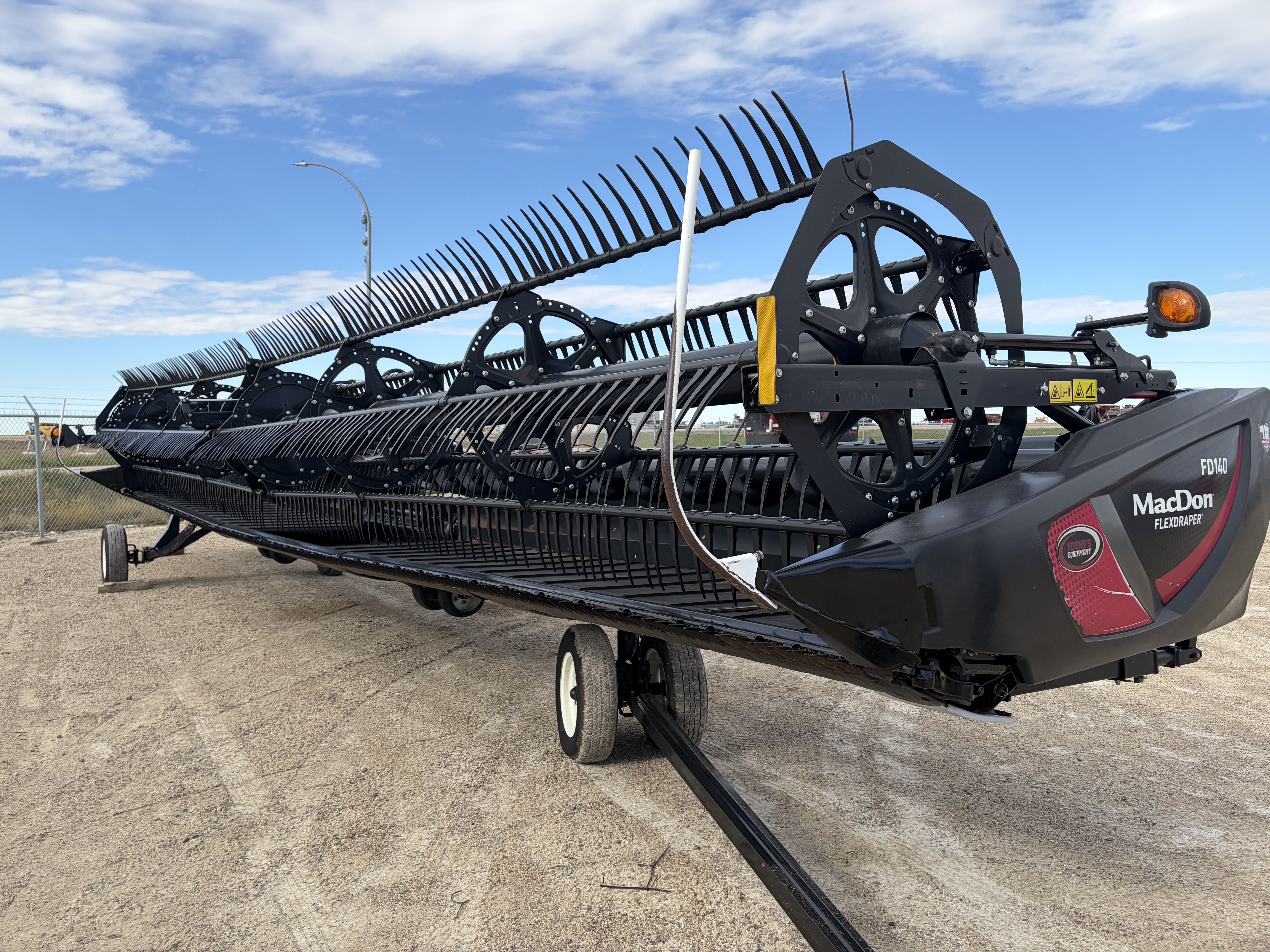 2019 MacDon FD140 Header Draper Flex