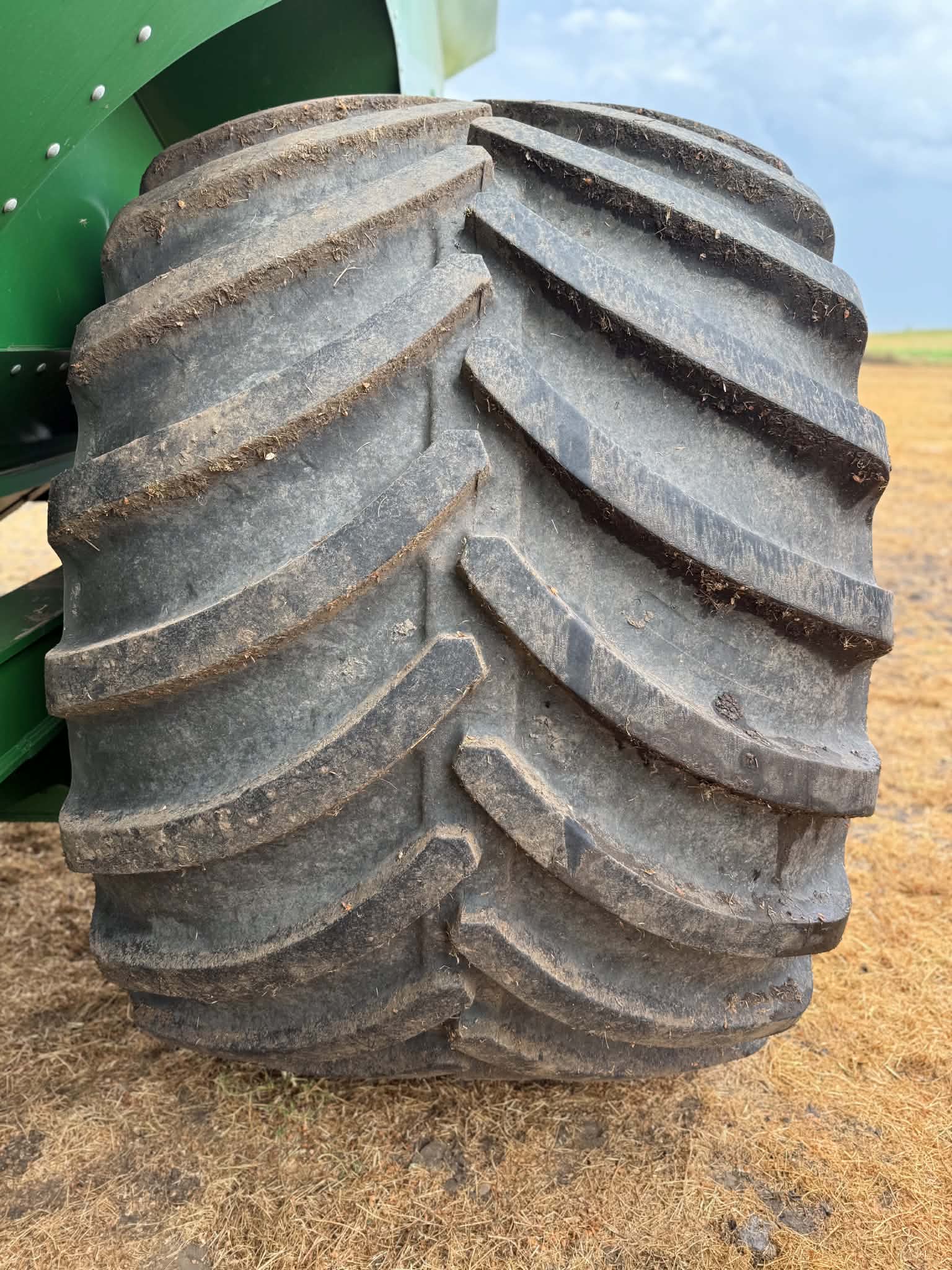 2023 Brandt 1520XT Grain Cart