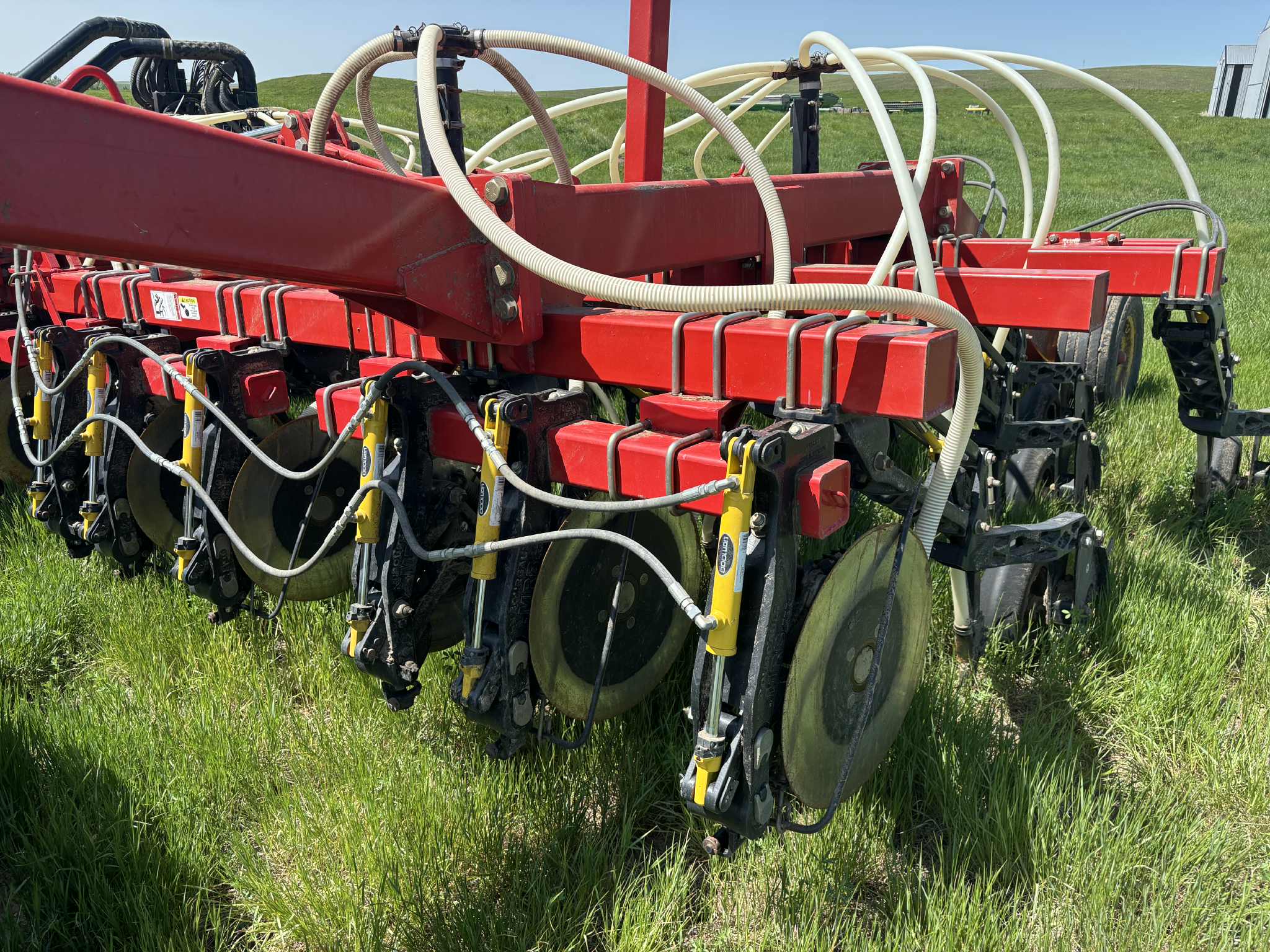 2015 Bourgault 3320-66-10 & 2014 L7800 Air Drill
