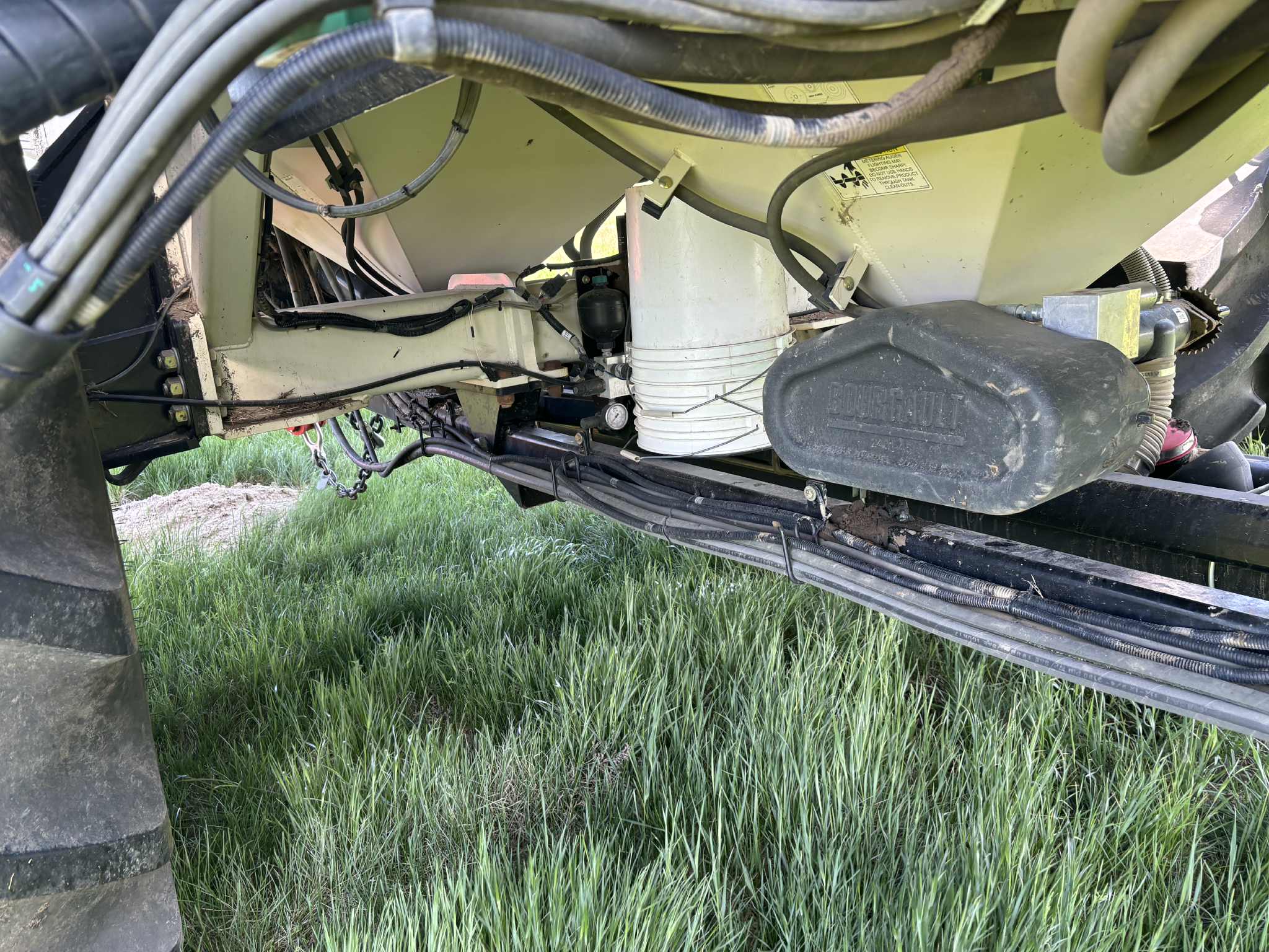 2015 Bourgault 3320-66-10 & 2014 L7800 Air Drill