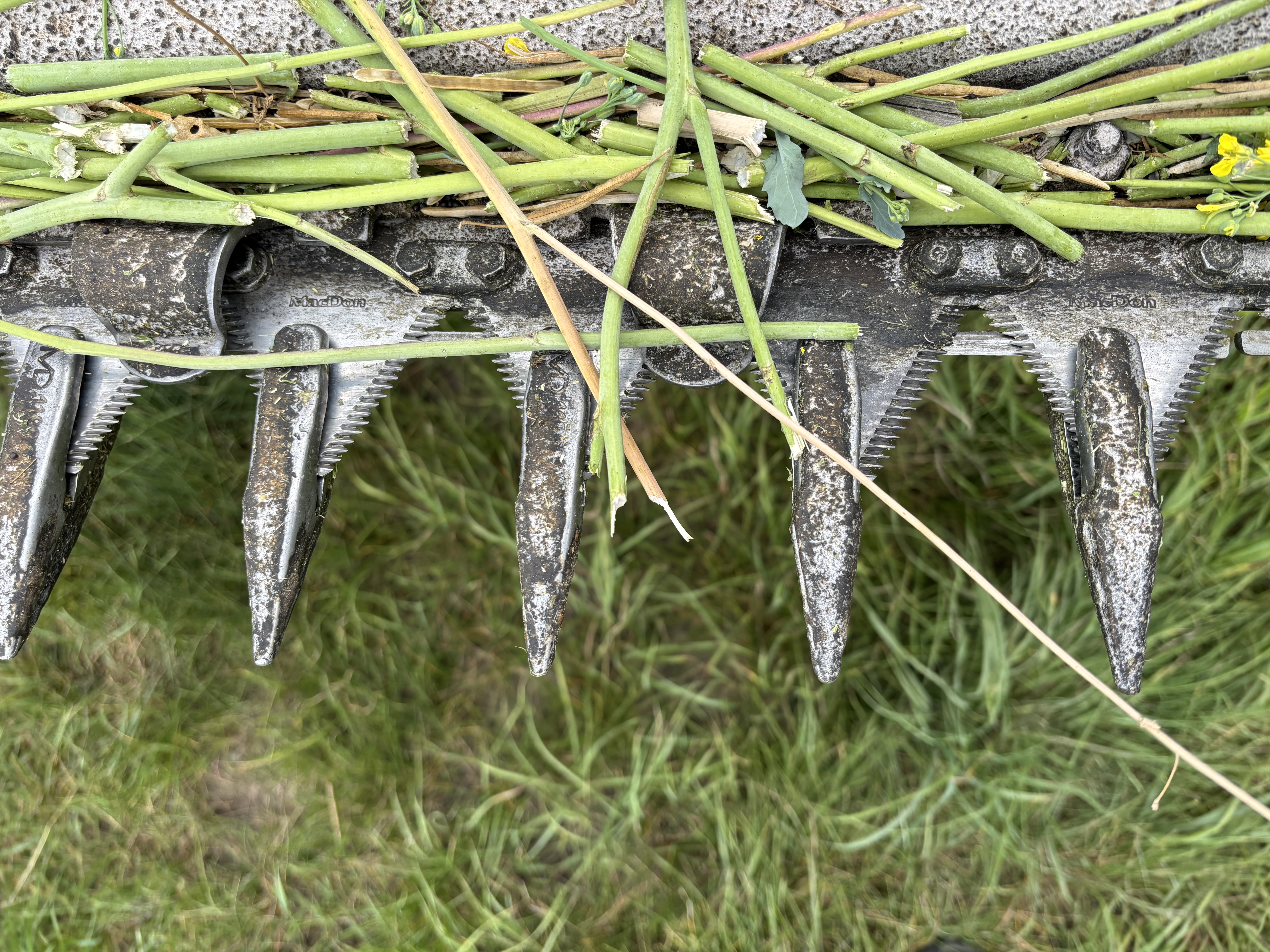 2018 MacDon FD140 Header Draper Flex