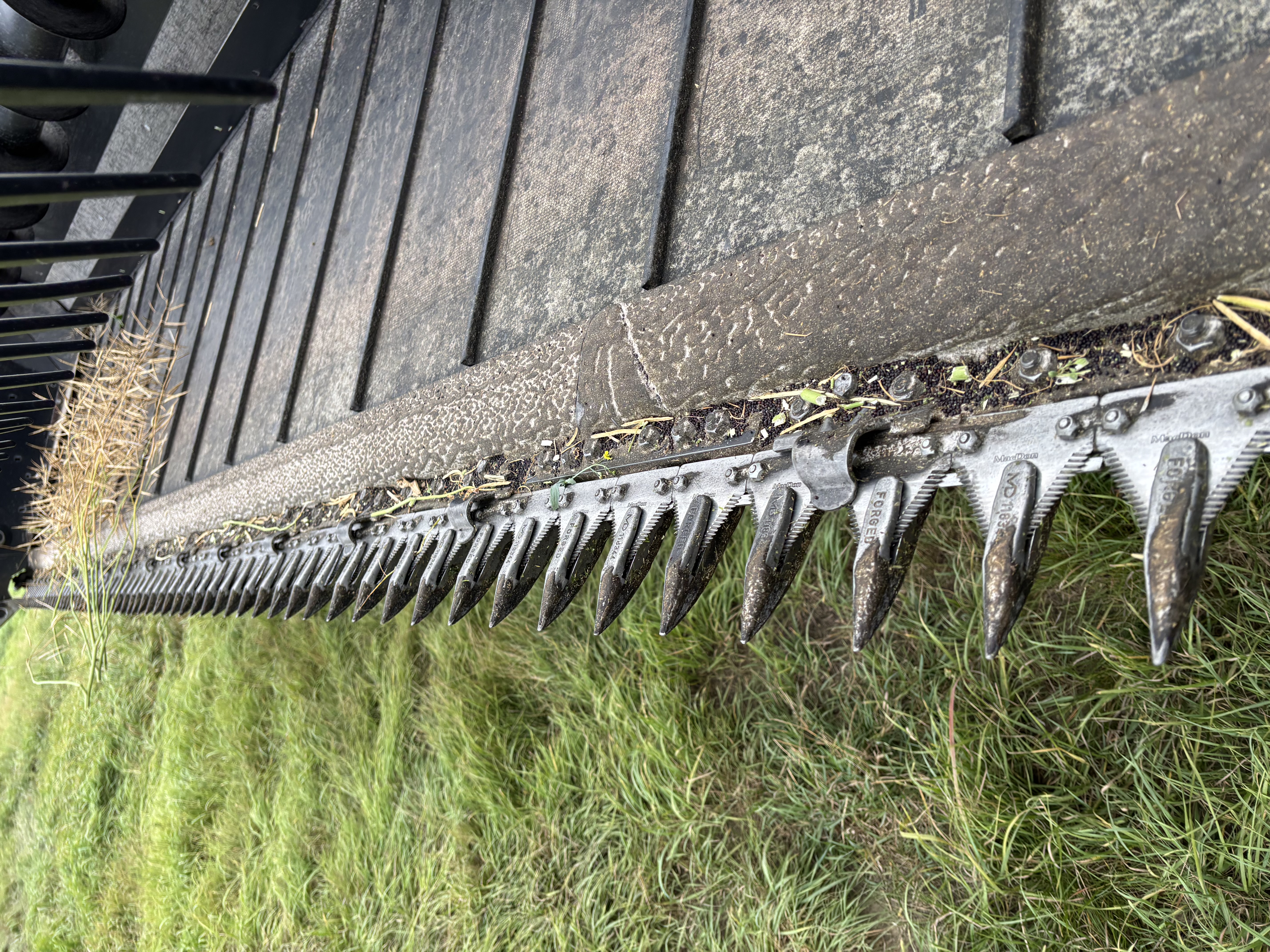 2018 MacDon FD140 Header Draper Flex