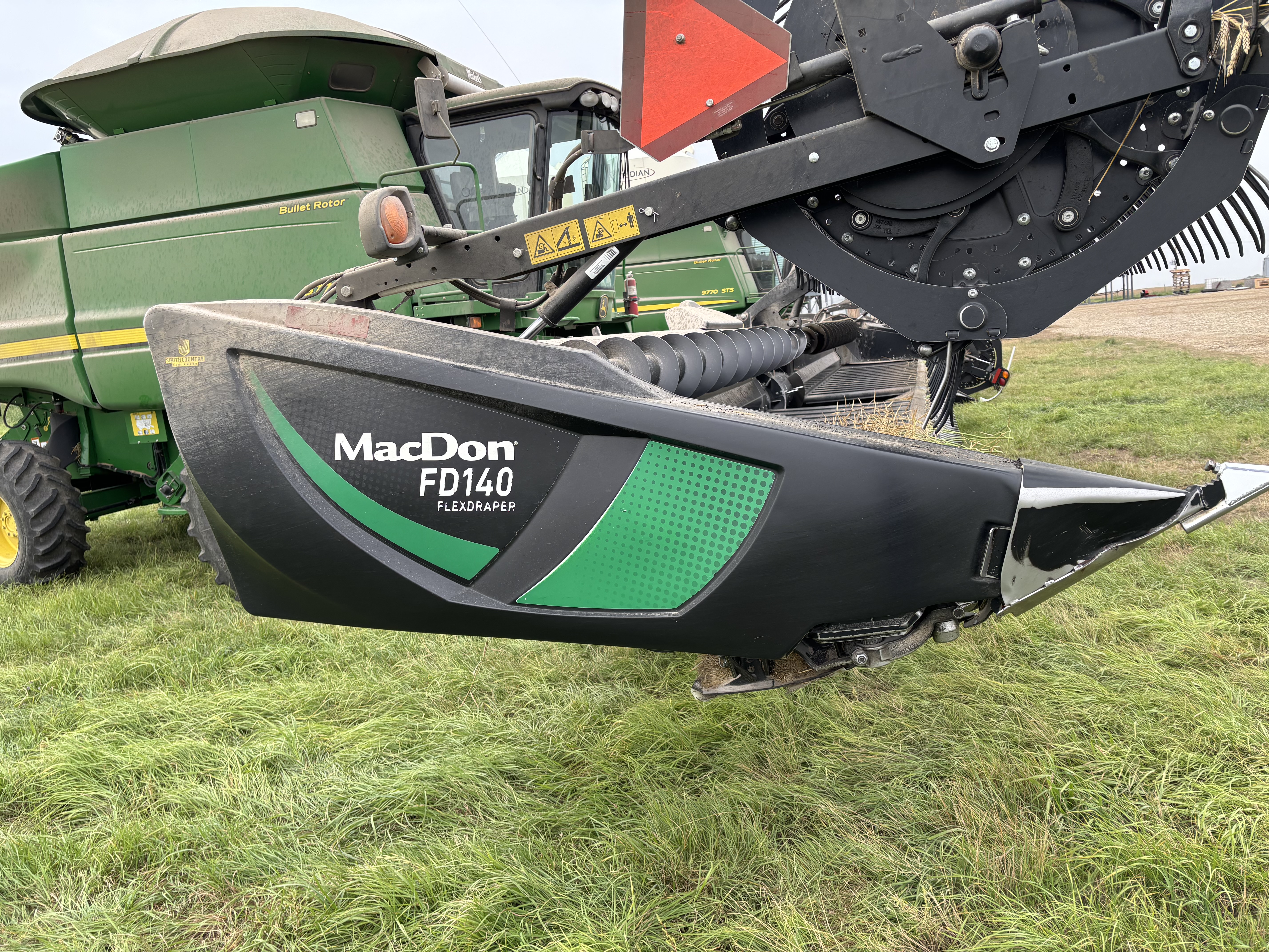 2018 MacDon FD140 Header Draper Flex
