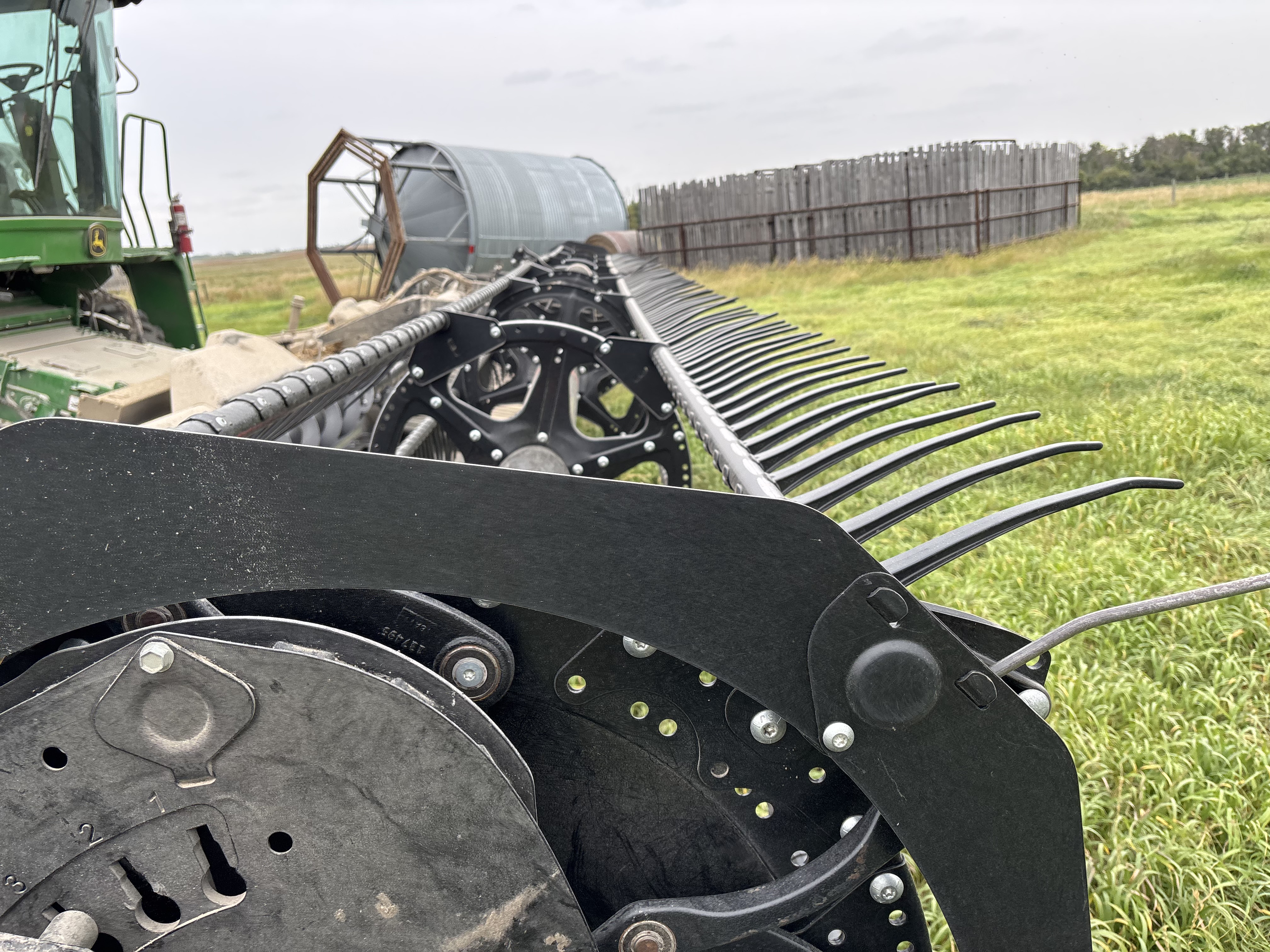 2018 MacDon FD140 Header Draper Flex