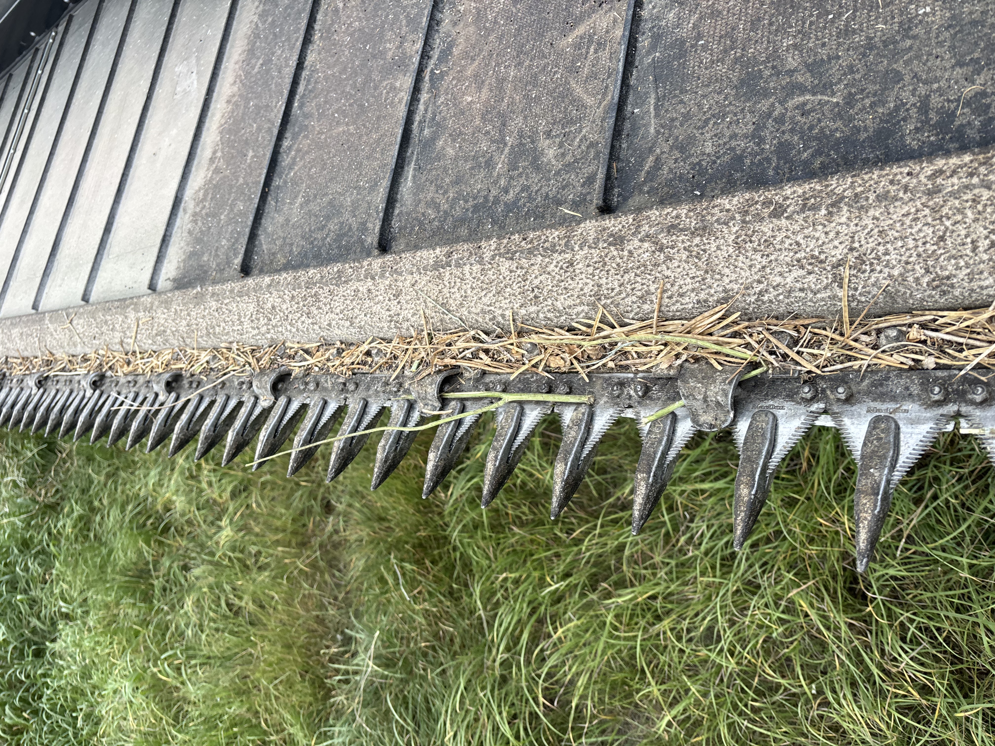 2018 MacDon FD140 Header Draper Flex