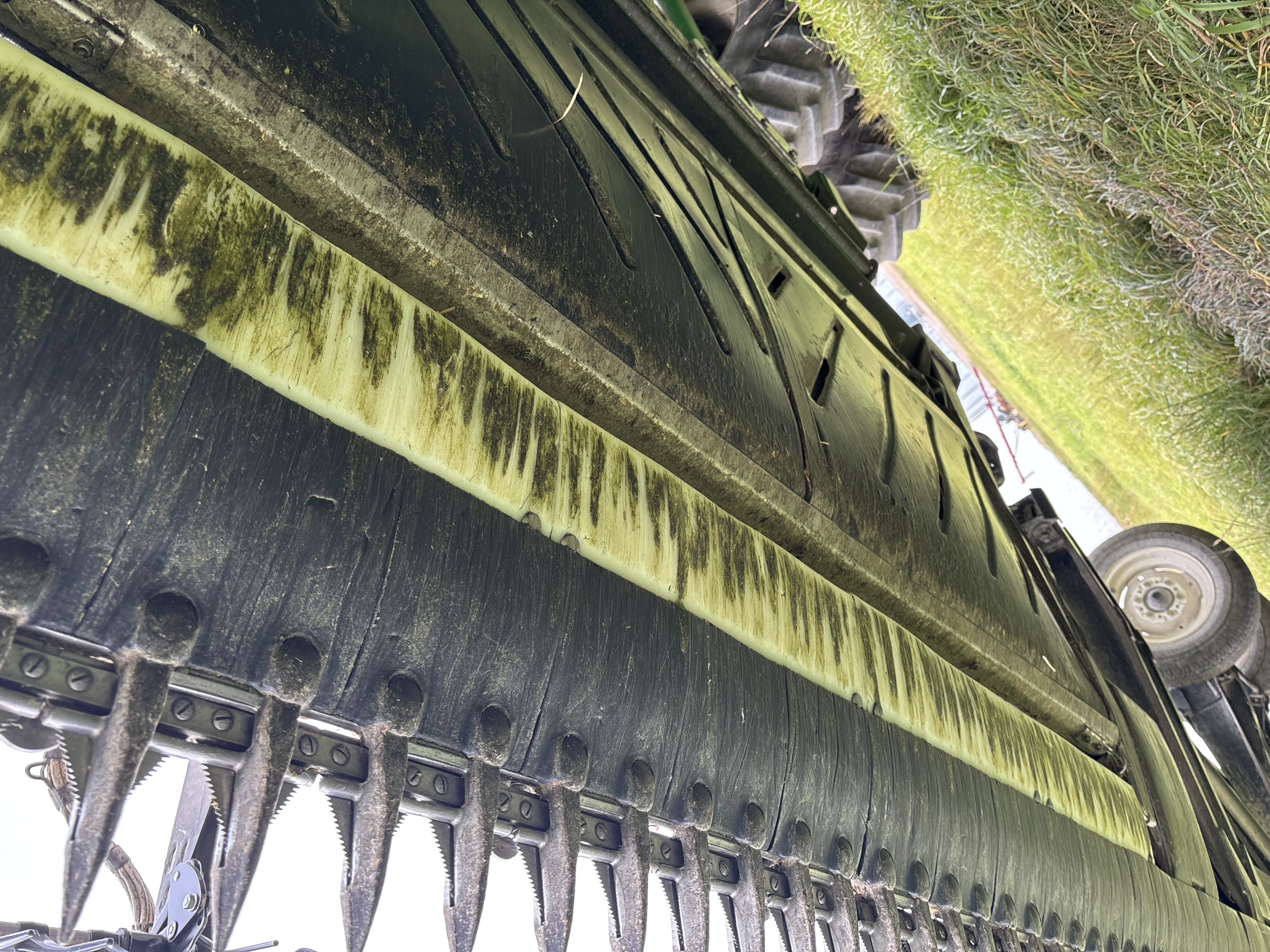 2018 MacDon FD140 Header Draper Flex