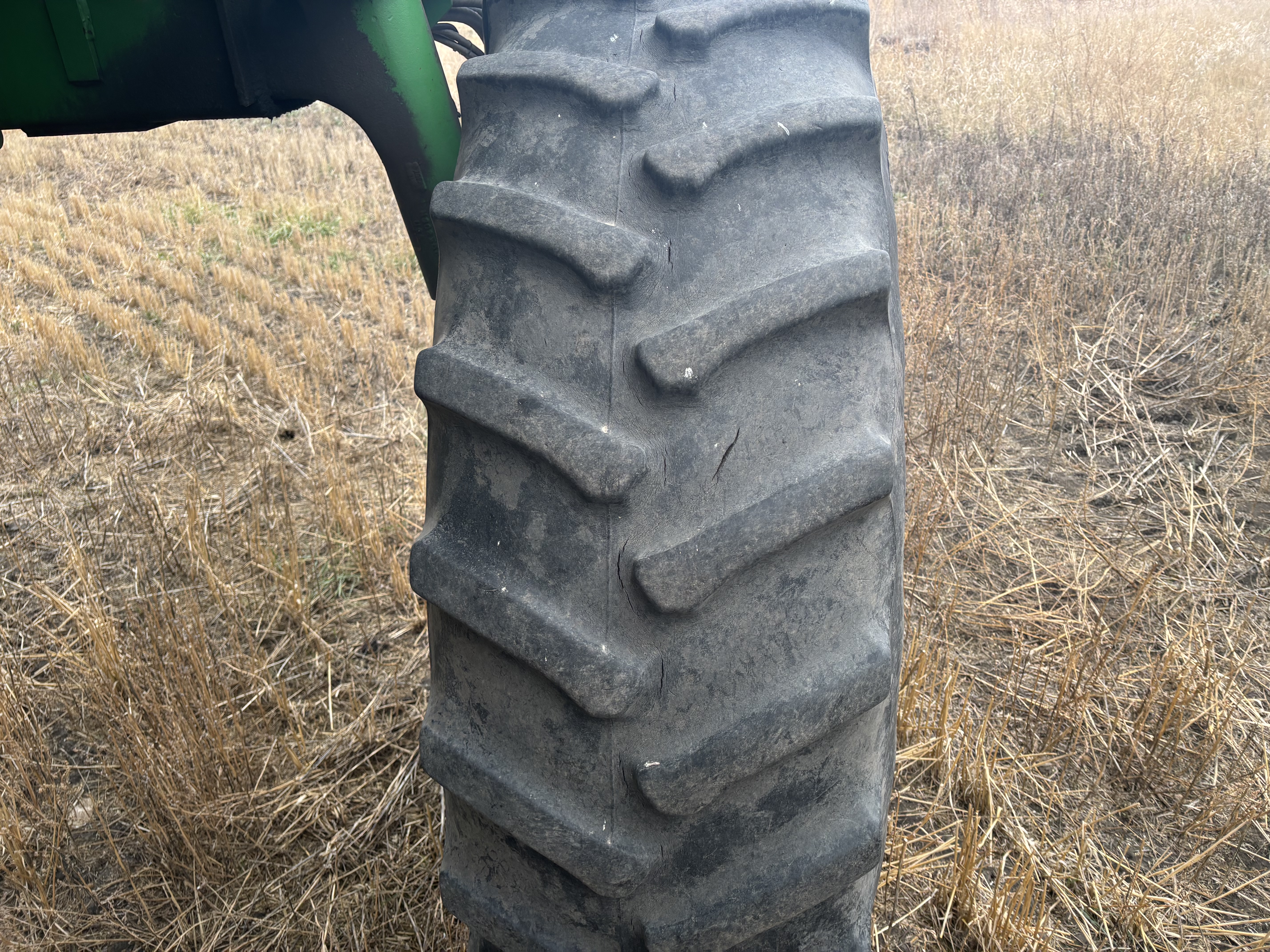 2001 John Deere 4710 Sprayer/High Clearance