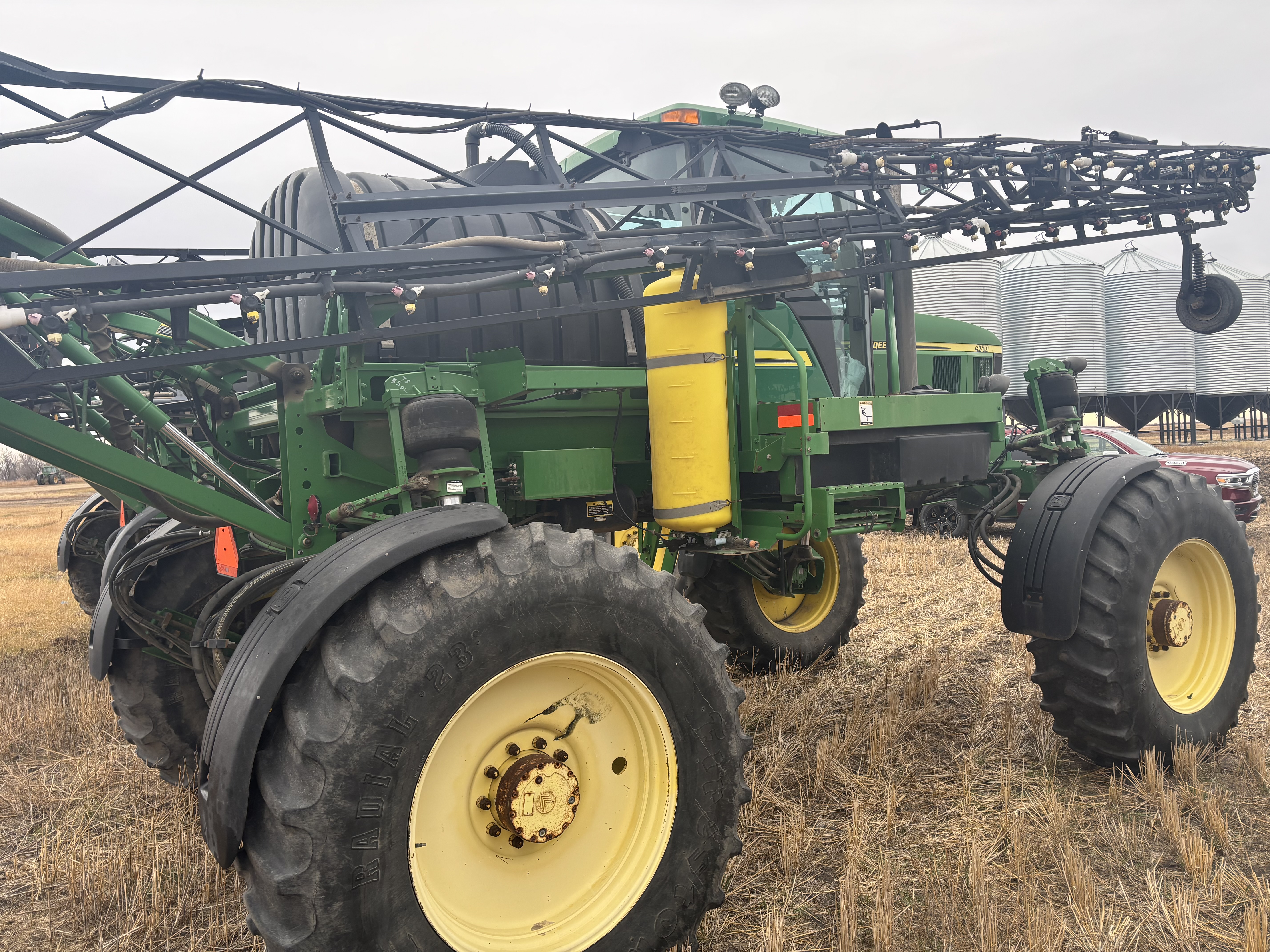 2001 John Deere 4710 Sprayer/High Clearance