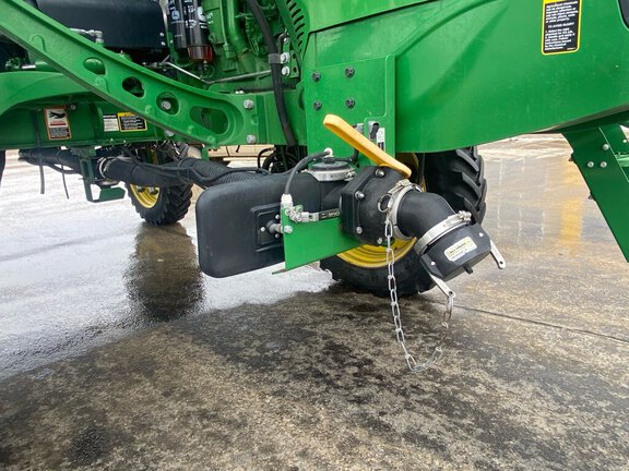 2017 John Deere R4038 Sprayer/High Clearance