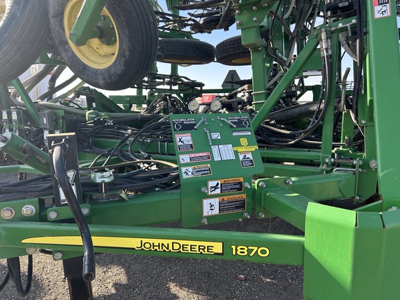 2013 John Deere 1870 Air Seeder