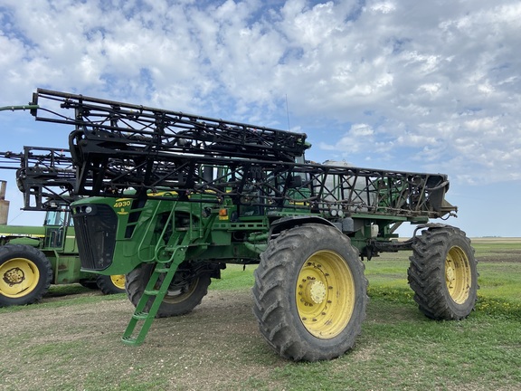 2011 John Deere 4930 Sprayer/High Clearance