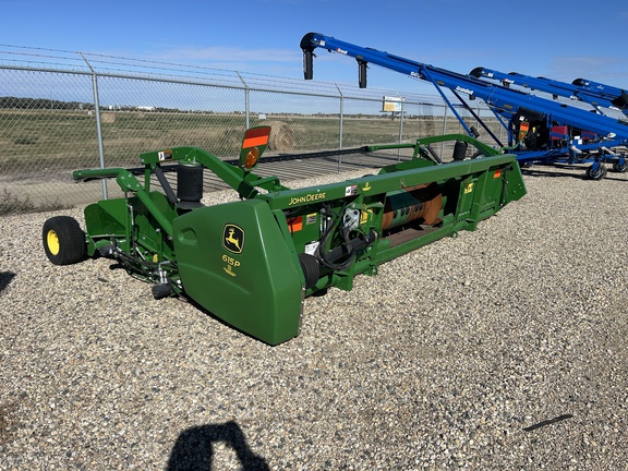 2017 John Deere 615P Header Combine