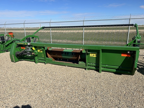 2017 John Deere 615P Header Combine