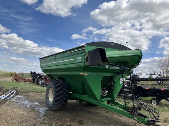 2009 J&M 1150-22S Grain Cart