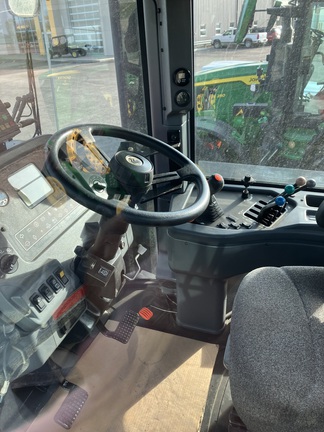 2004 Versatile 2425 Tractor 4WD