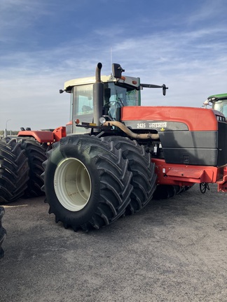 2004 Versatile 2425 Tractor 4WD