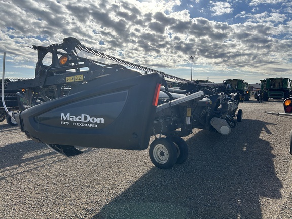 2017 MacDon FD75-45 Header Combine