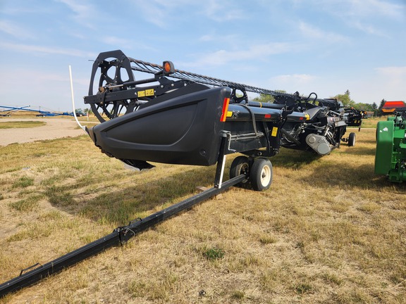 2017 MacDon FD75 Header Combine