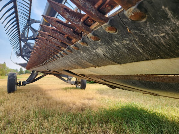 2017 MacDon FD75 Header Combine