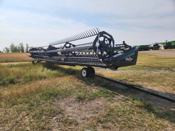 2017 MacDon FD75 Header Combine