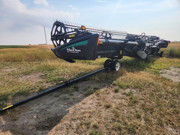 2017 MacDon FD75 Header Combine