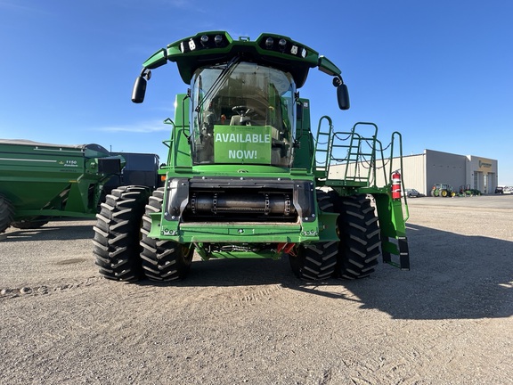 2022 John Deere S780 Combine