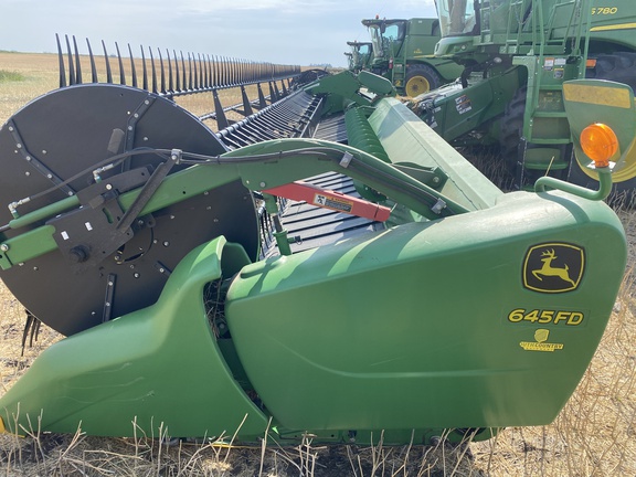 2017 John Deere 645FD Header Combine