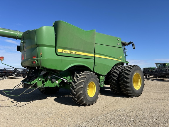 2022 John Deere S780 Combine